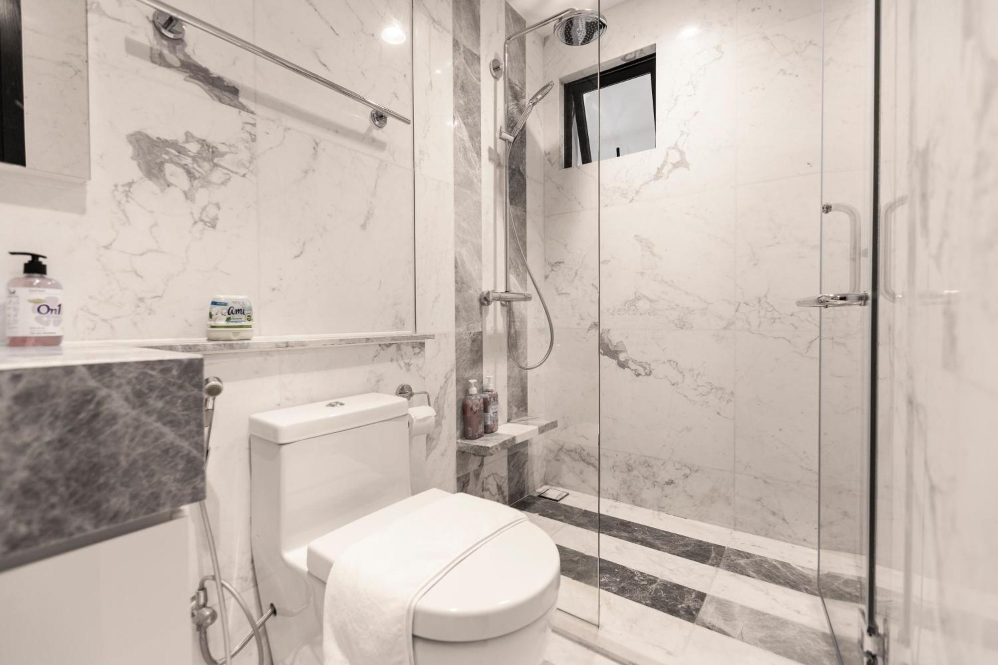 Luxury Gold - D1mension & Zenity In District 1 * Ho Chi Minh City