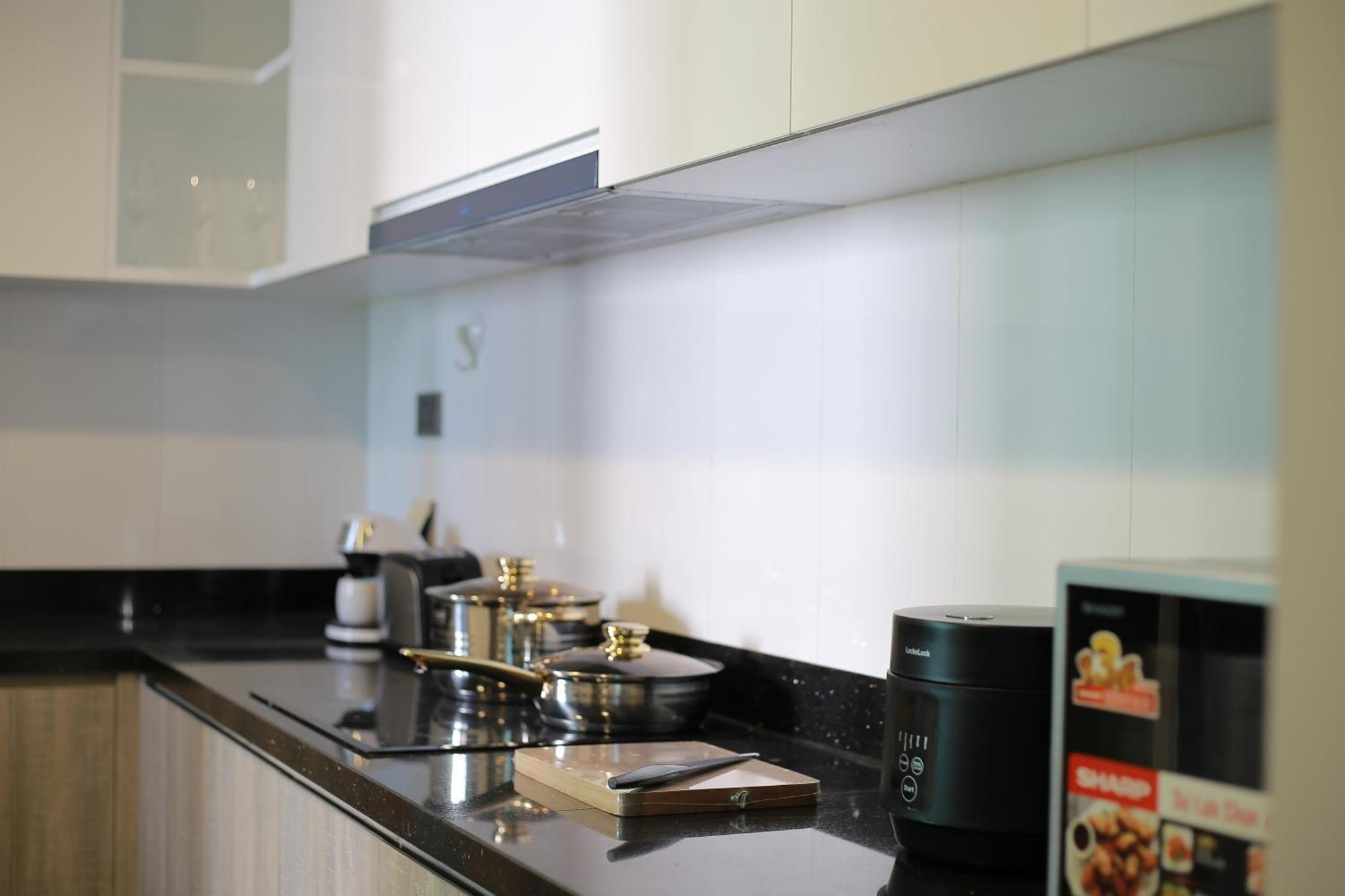 3brs-'-zenlivinspace-elite&eco- Airport-pick.up Apartment *