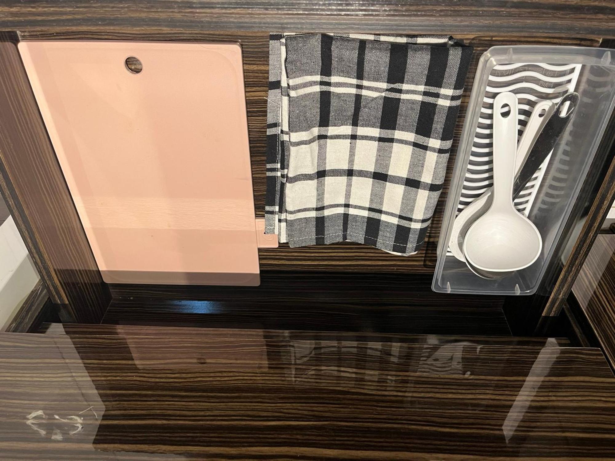 Kirakuan Chill 2br Pool/gym Apartment *