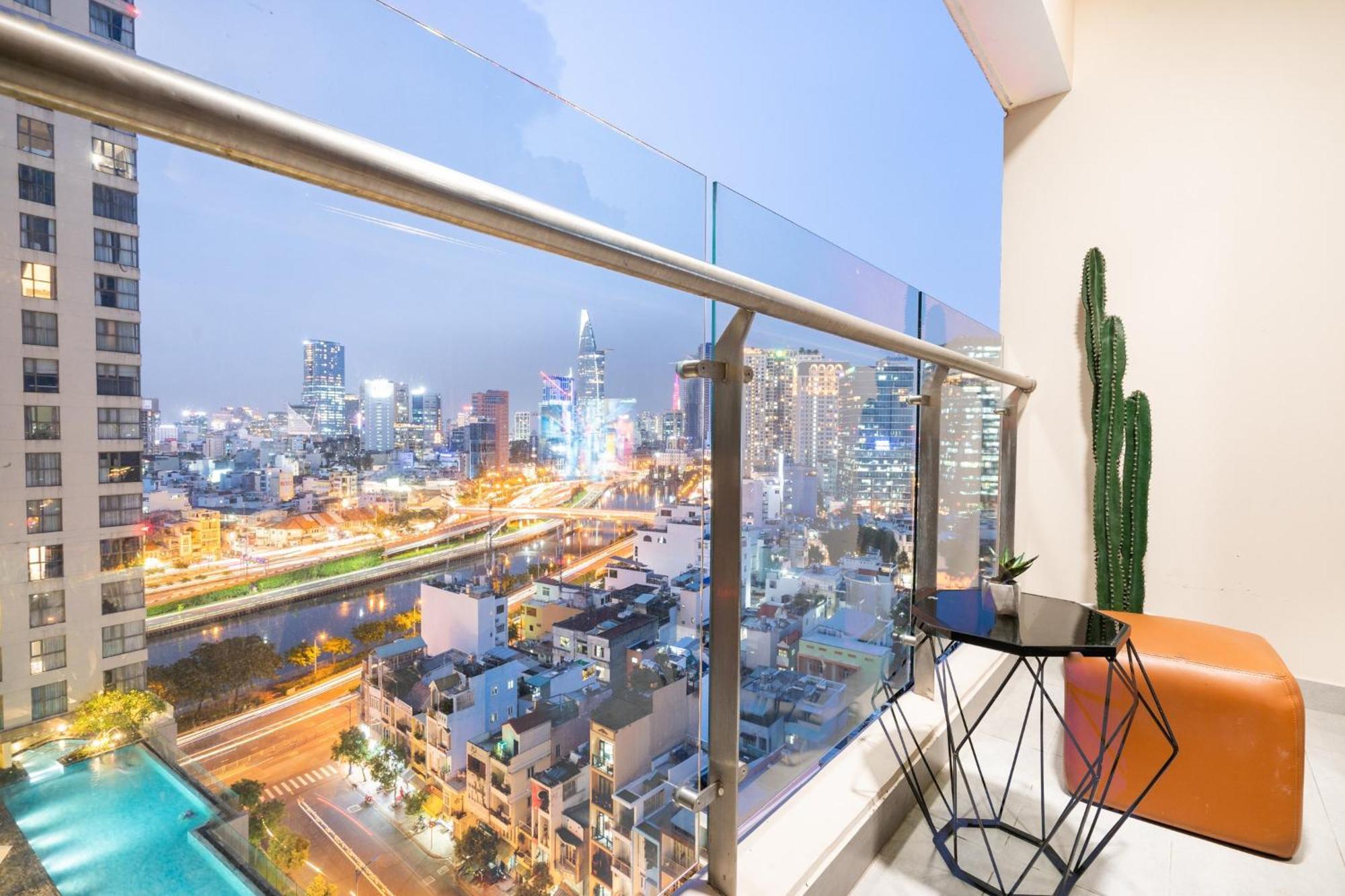 Otis Millennium Saigon Balcony *