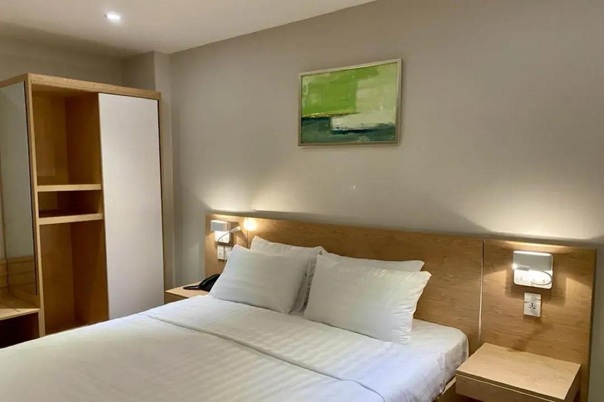 Hotel Lanura And