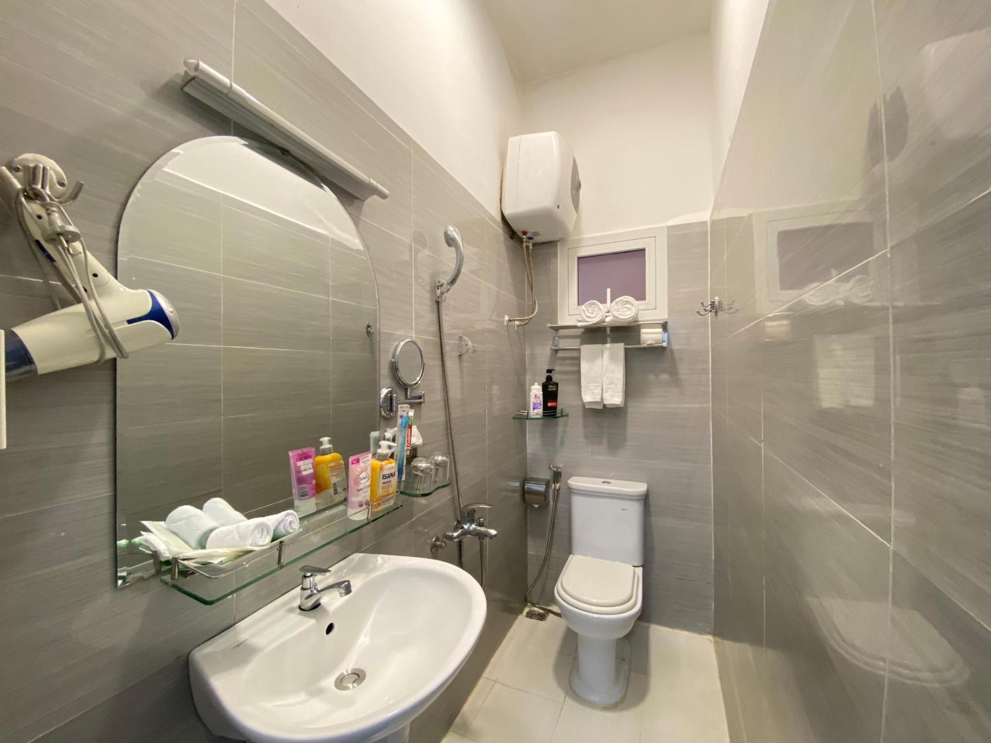 Hotel A25 - 35 Mac Thi Buoi