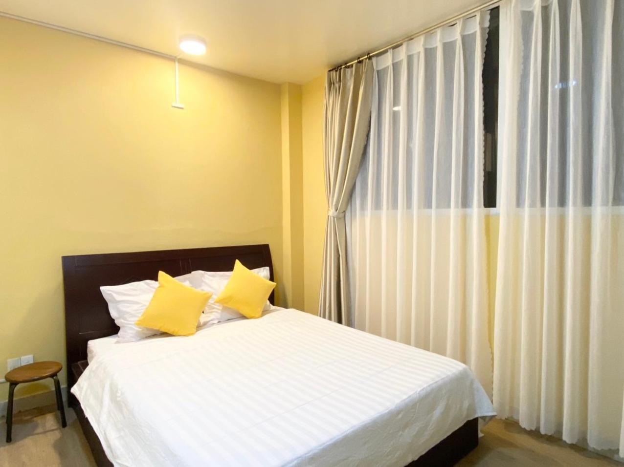 Acorn Hotel