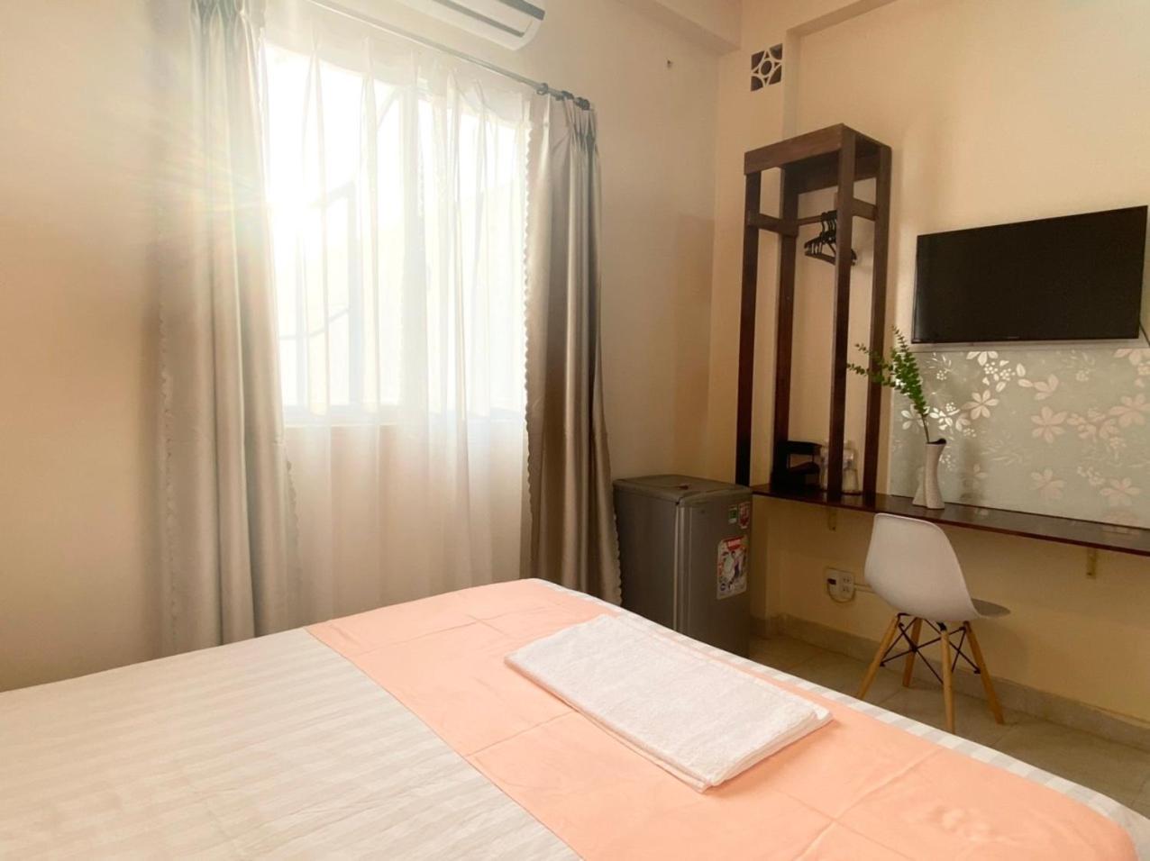 Acorn Hotel