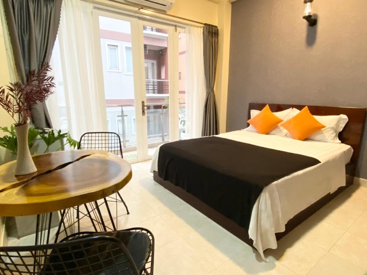 Acorn Hotel Hotel 2*