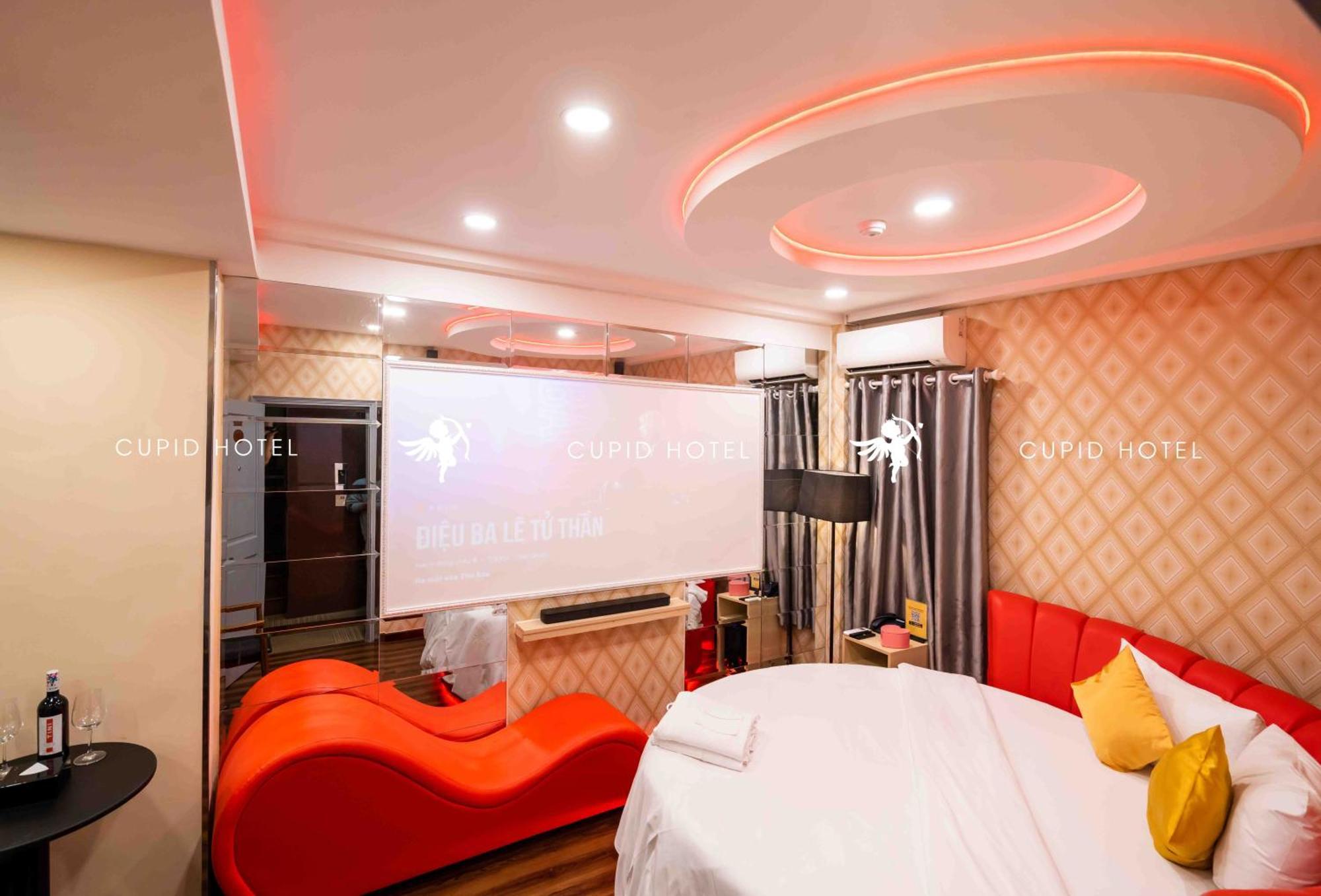 Hotel Cupid 2