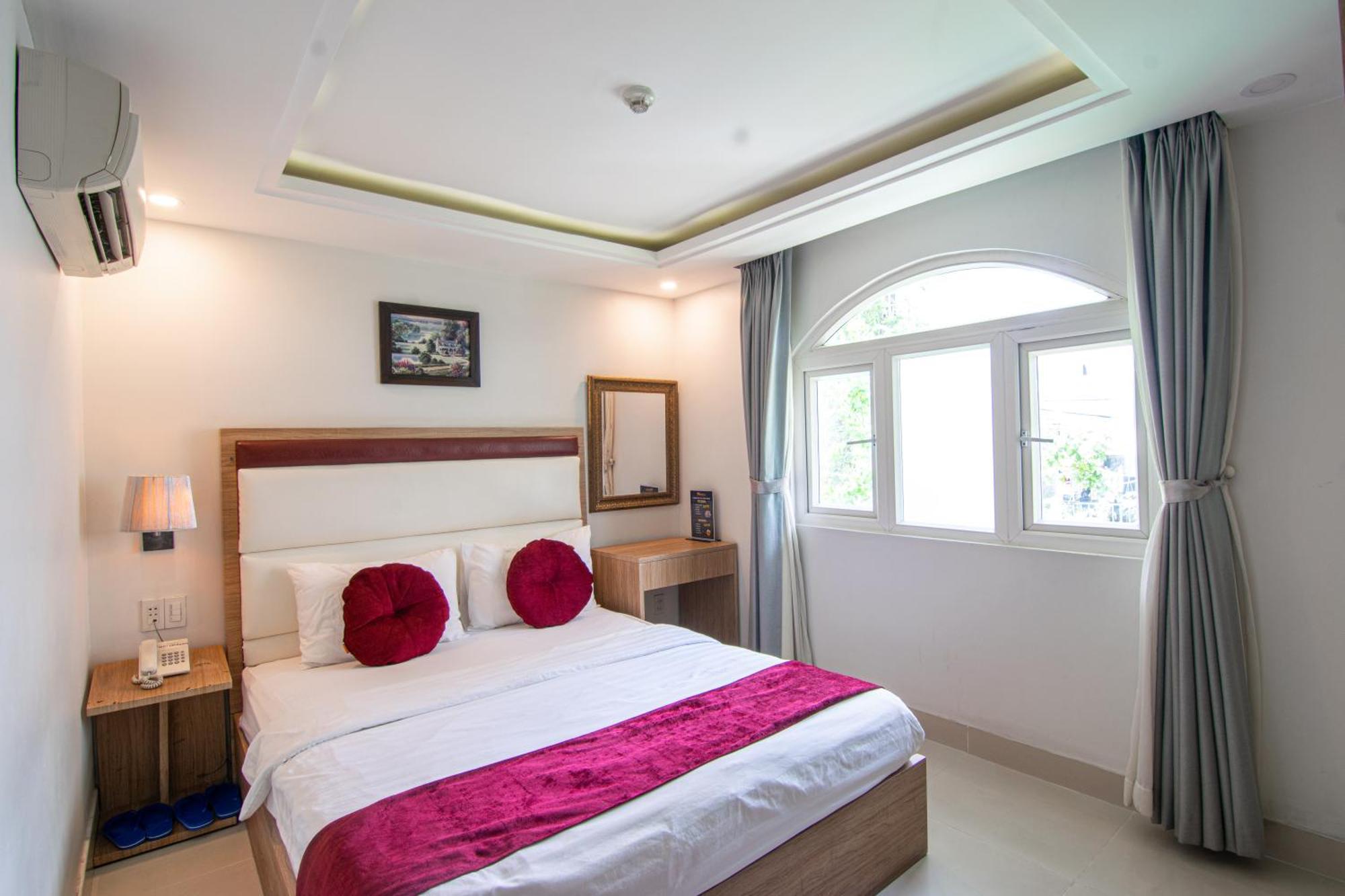 Hotel Diamond Massage & *