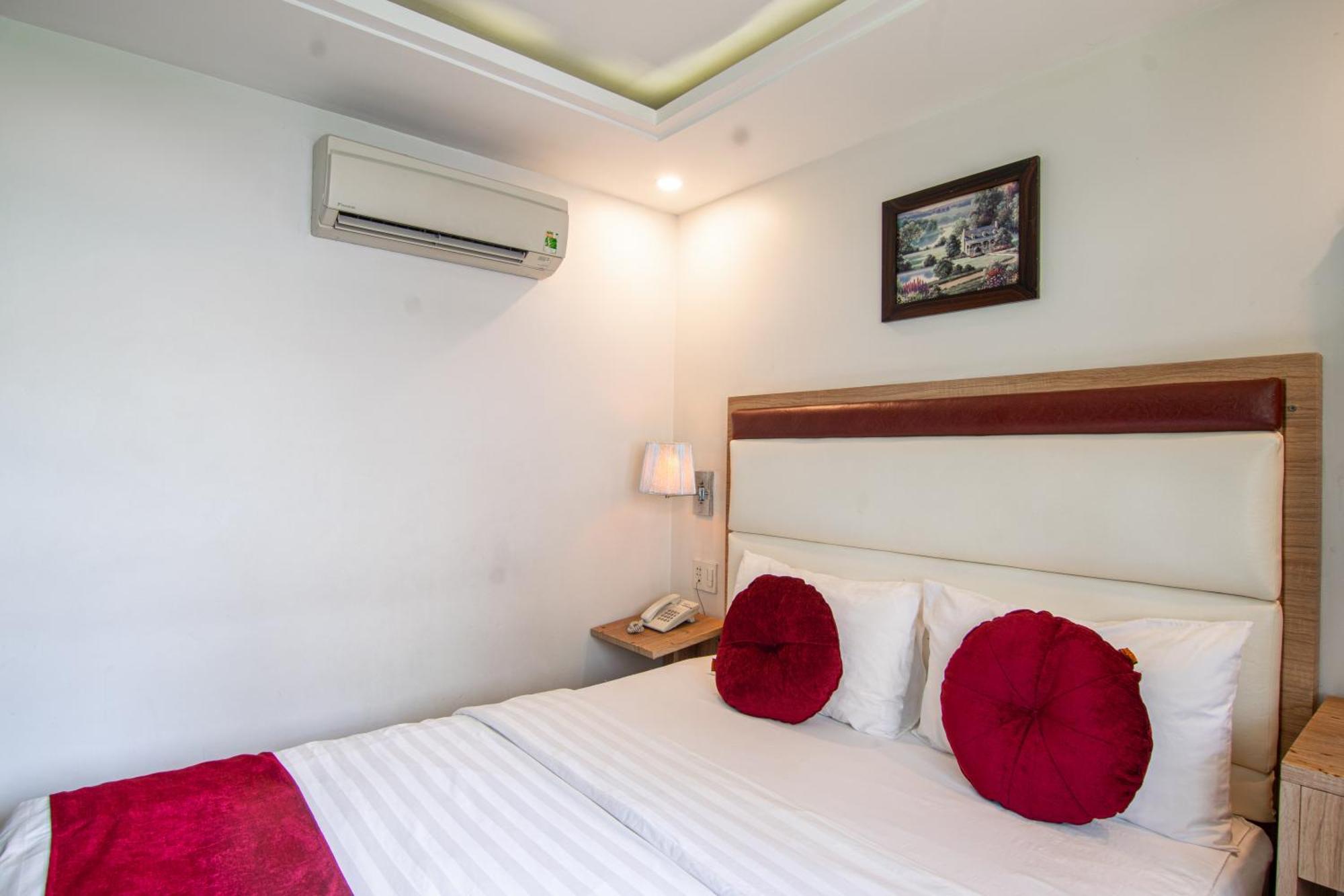 Diamond Massage & Hotel *