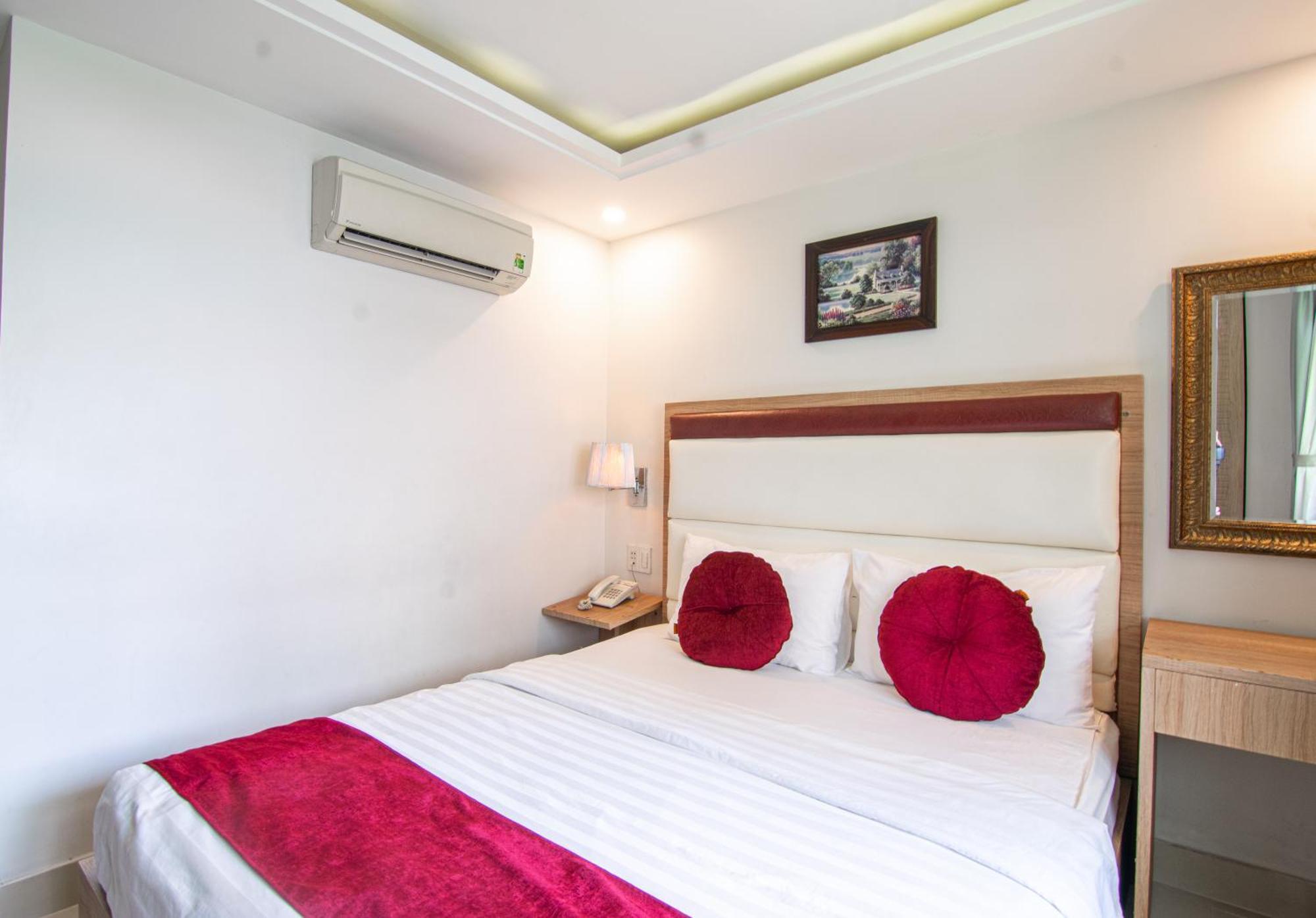 Hotel Diamond Massage & *
