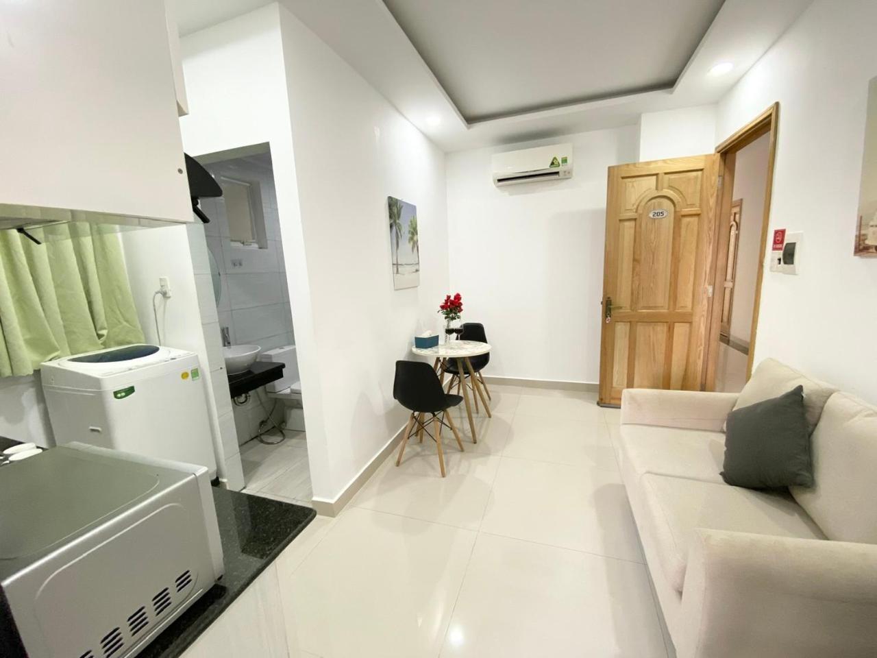 Aparthotel Away Minh Khai - Serviced Ho Chi Minh City