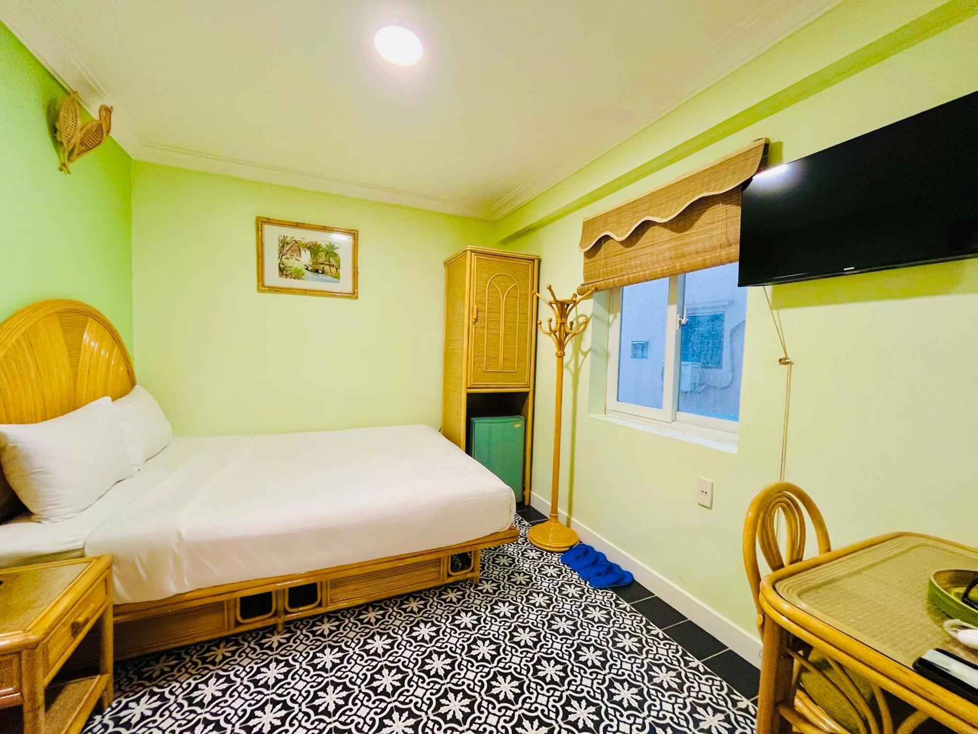 Spring House Saigon Park Hotel 3*
