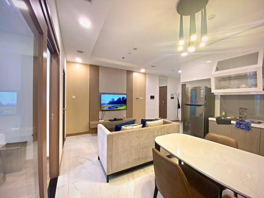 Vinhome Park At Landmark 81 *