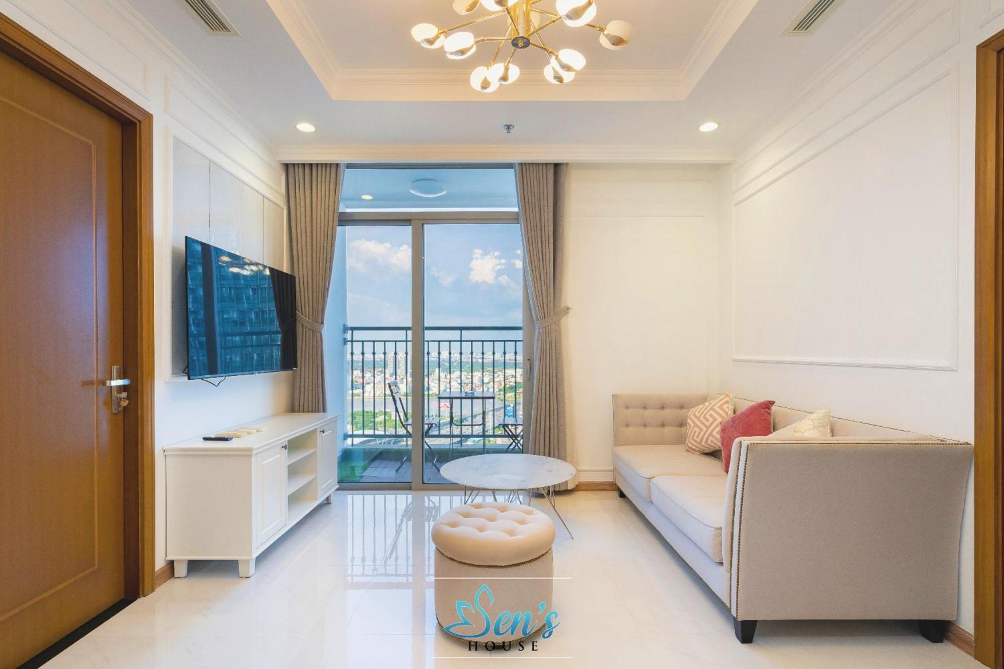 Apartment Sens House Saigon - Serviced In Vinhomes Park *