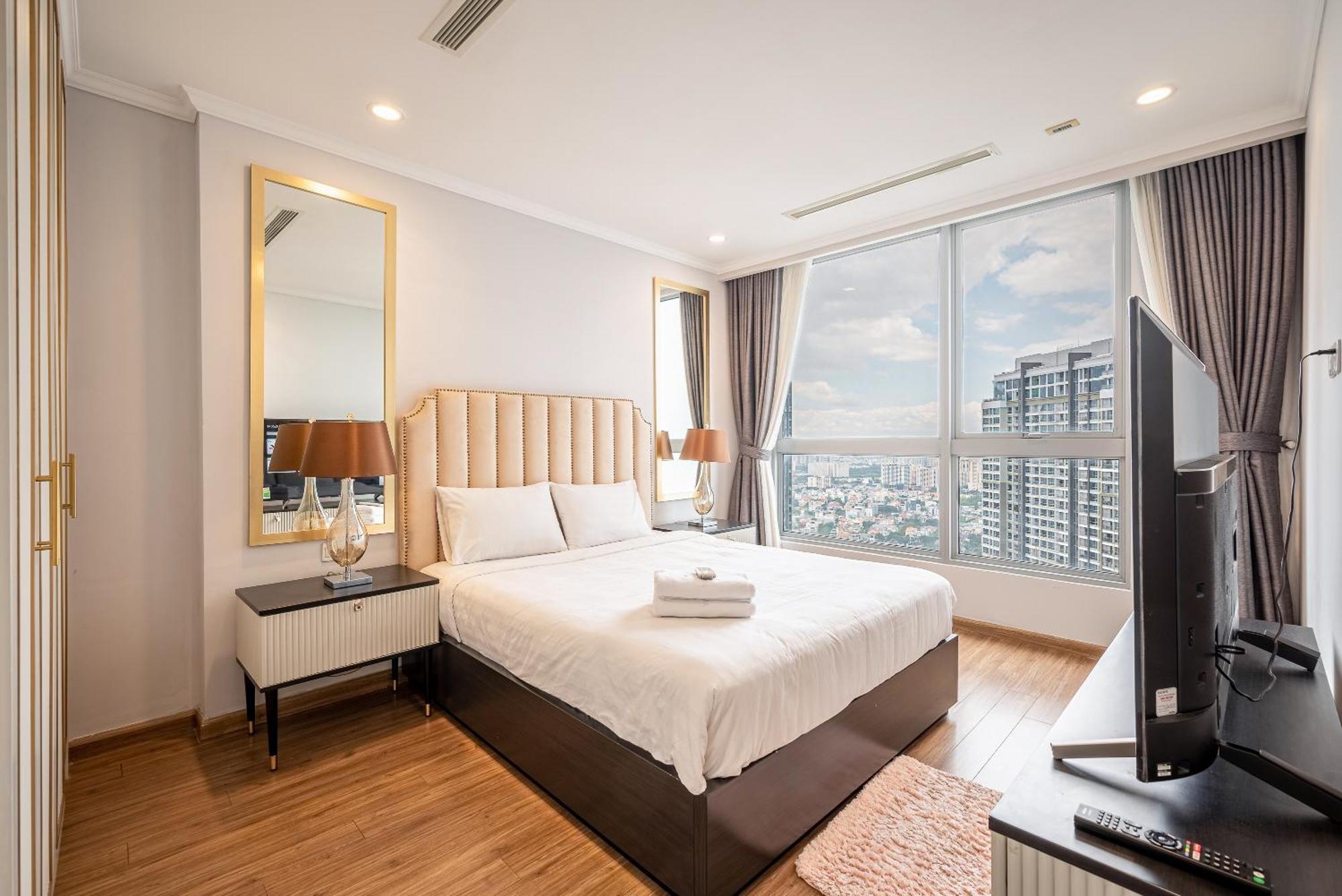 Vera Saigon - Vinhomes Central Park * Ho Chi Minh City