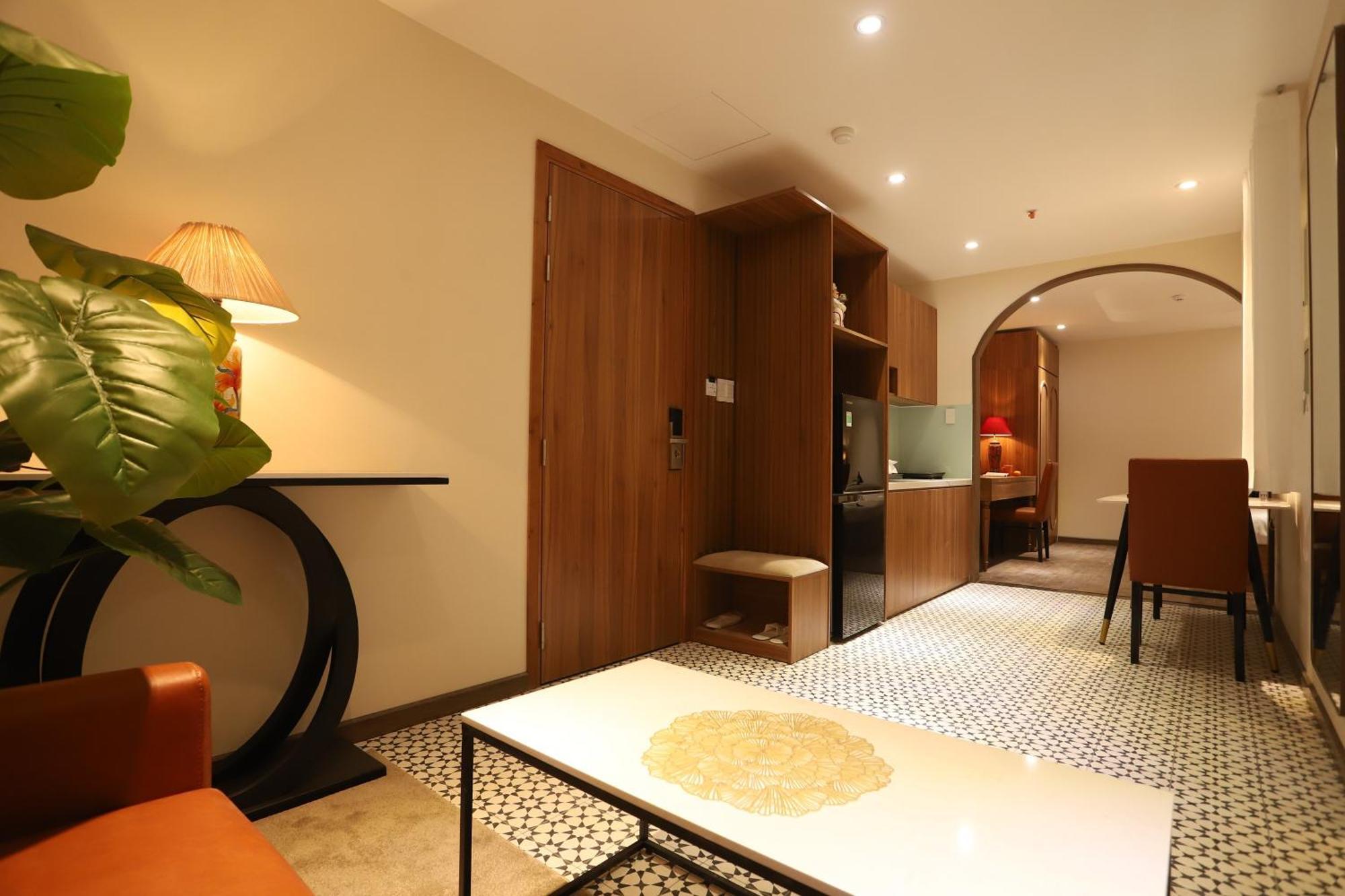 Lanura And Hotel 3*
