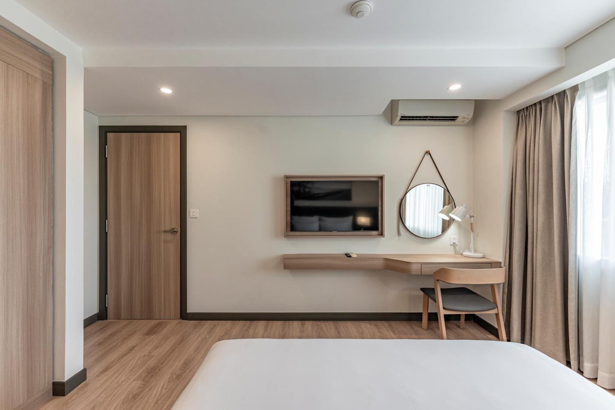 Garden View Court Hotel 4*