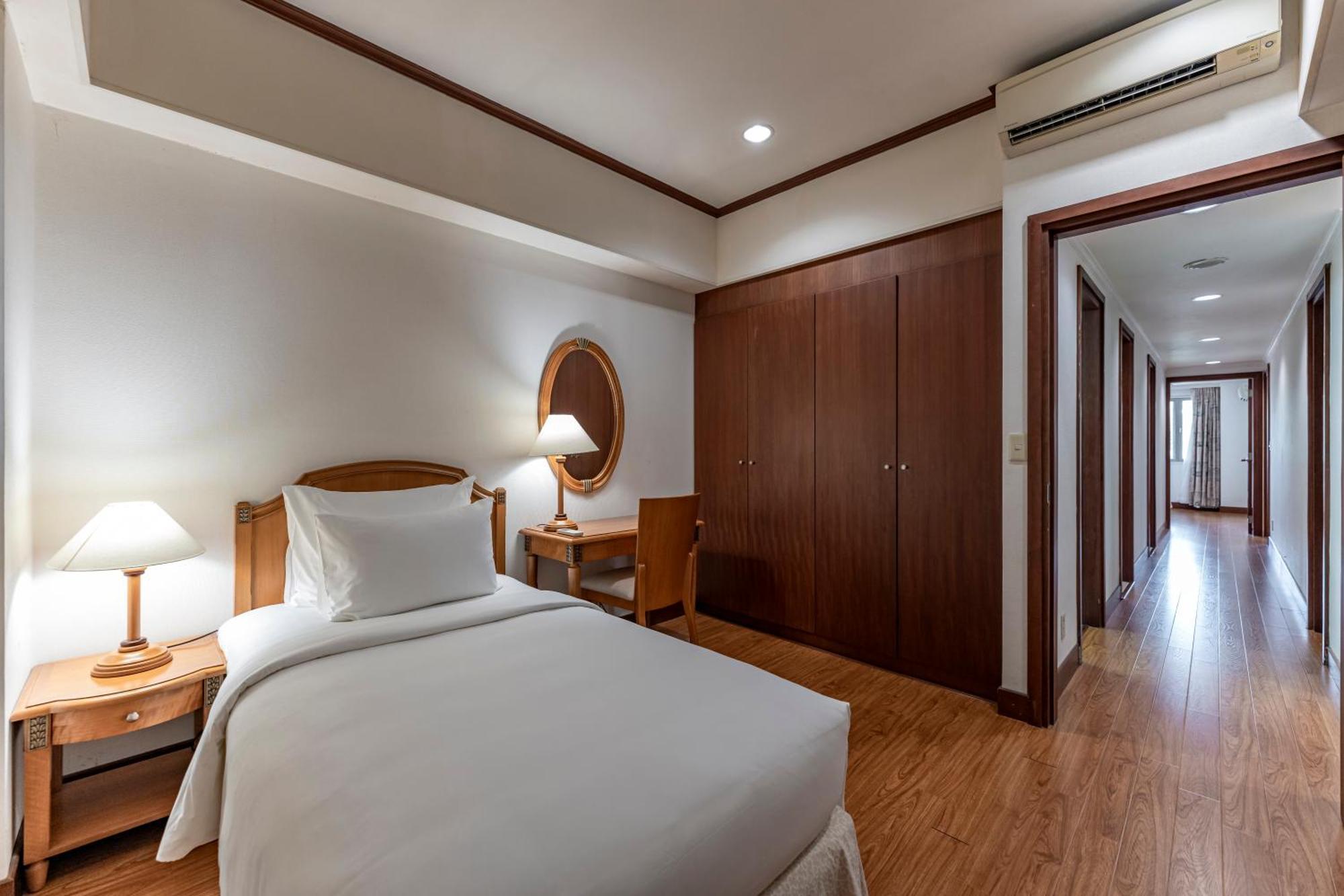 Hotel Garden View Court Ho Chi Minh City