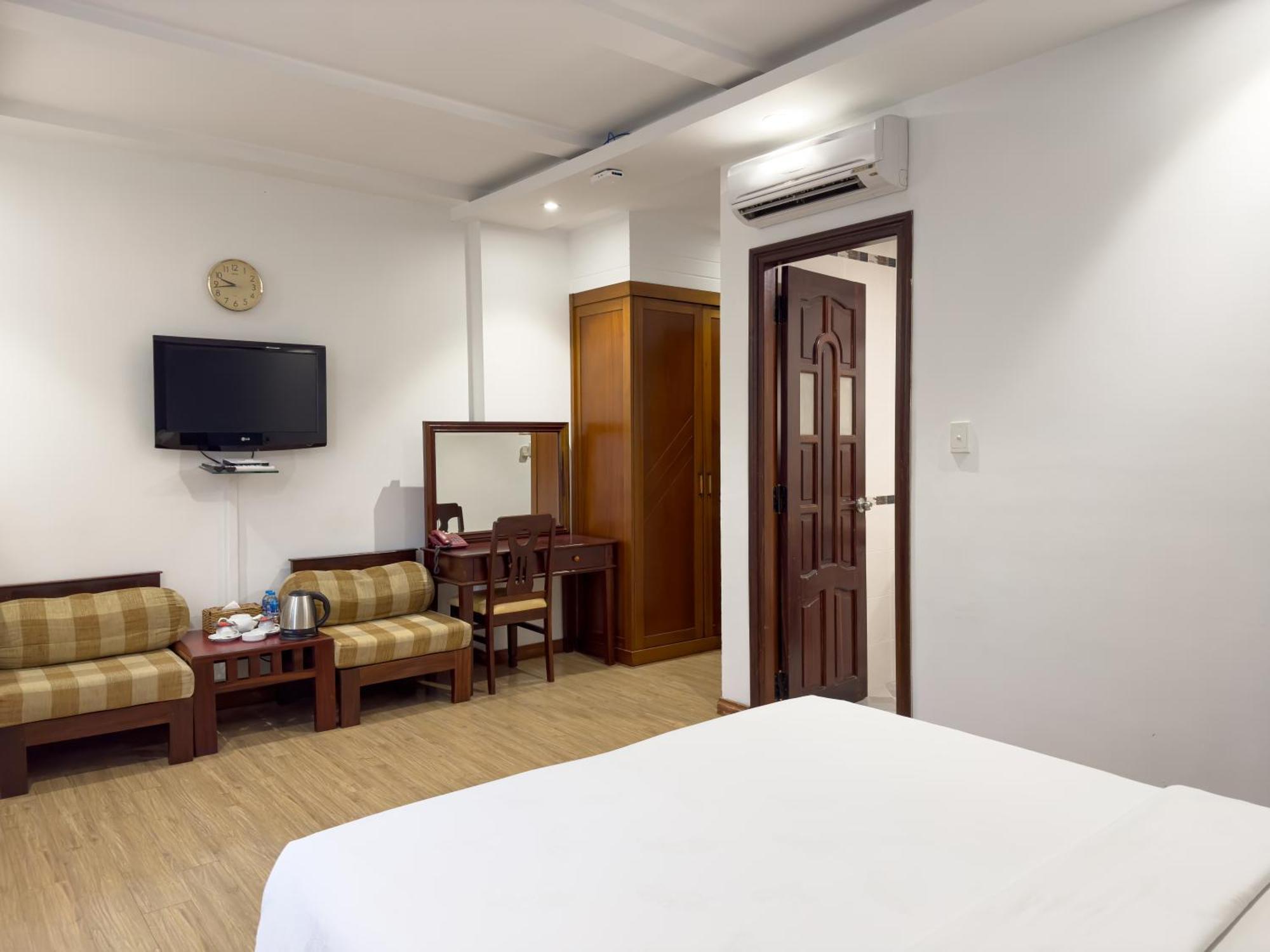 Hotel Hoang Yen - Phu My Hung 3*