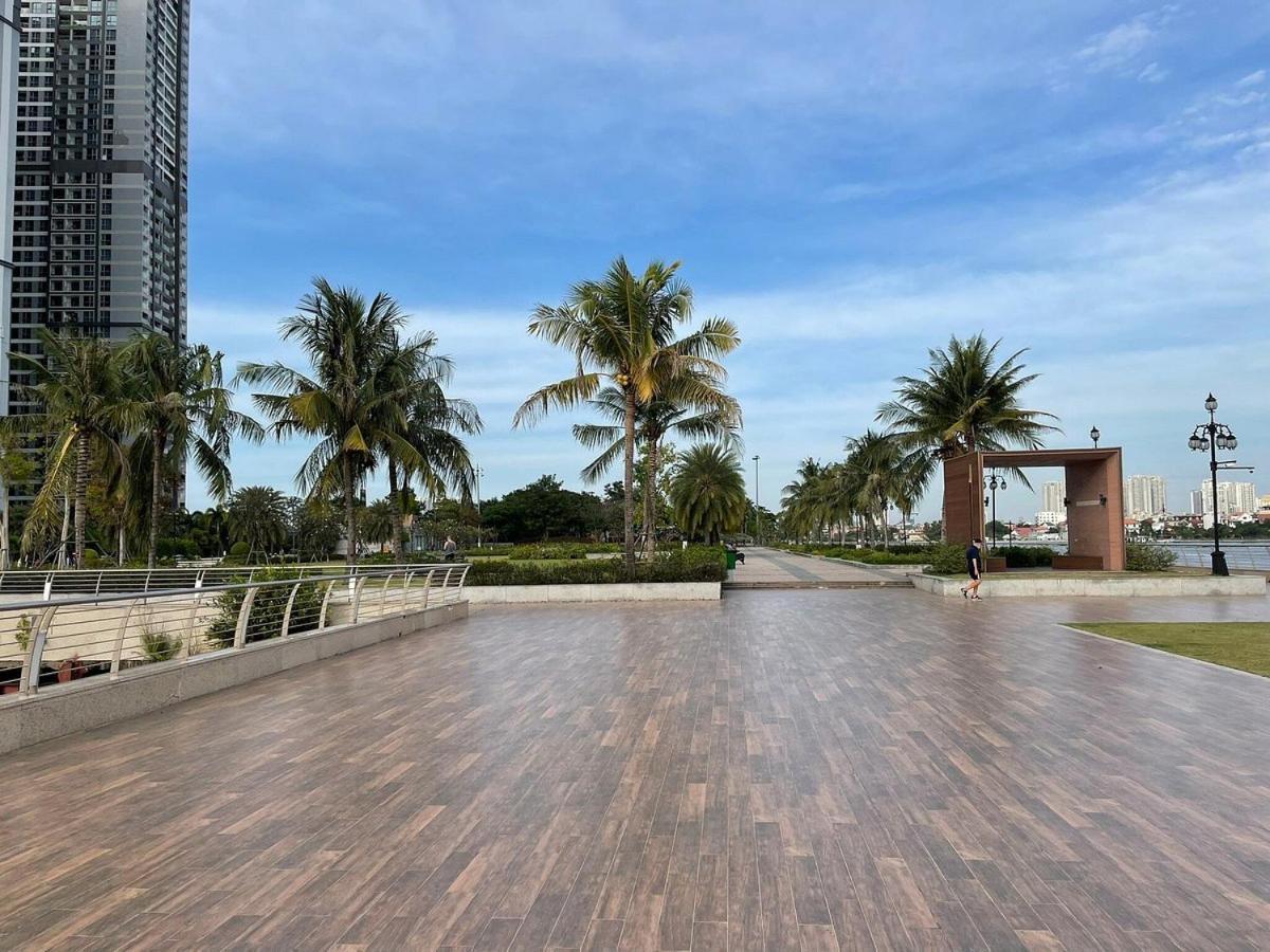 2br Luxury Saigon River View Landmark 81 Cp