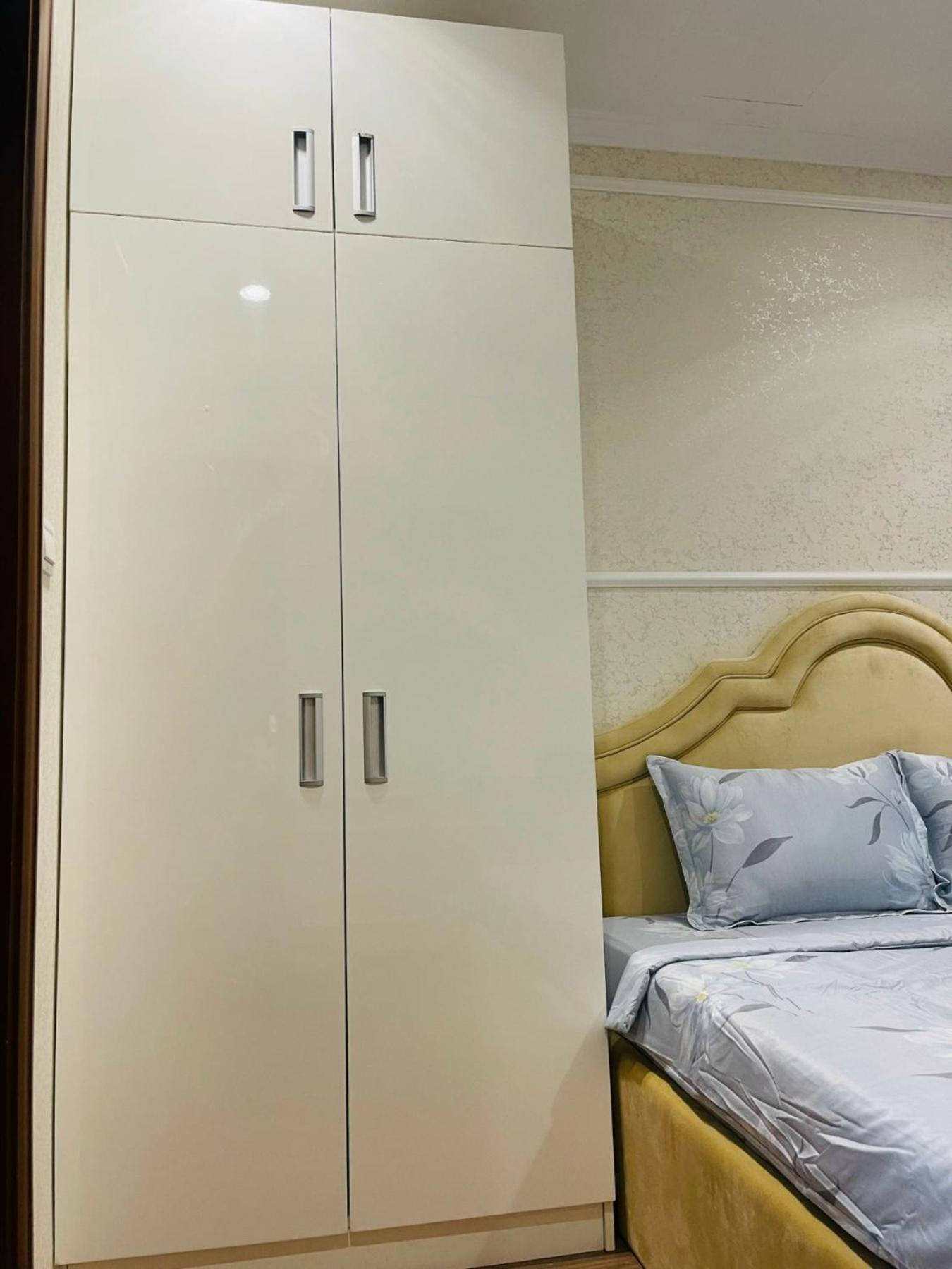 Apartment 2br Luxury Saigon River View Landmark 81 Cp *