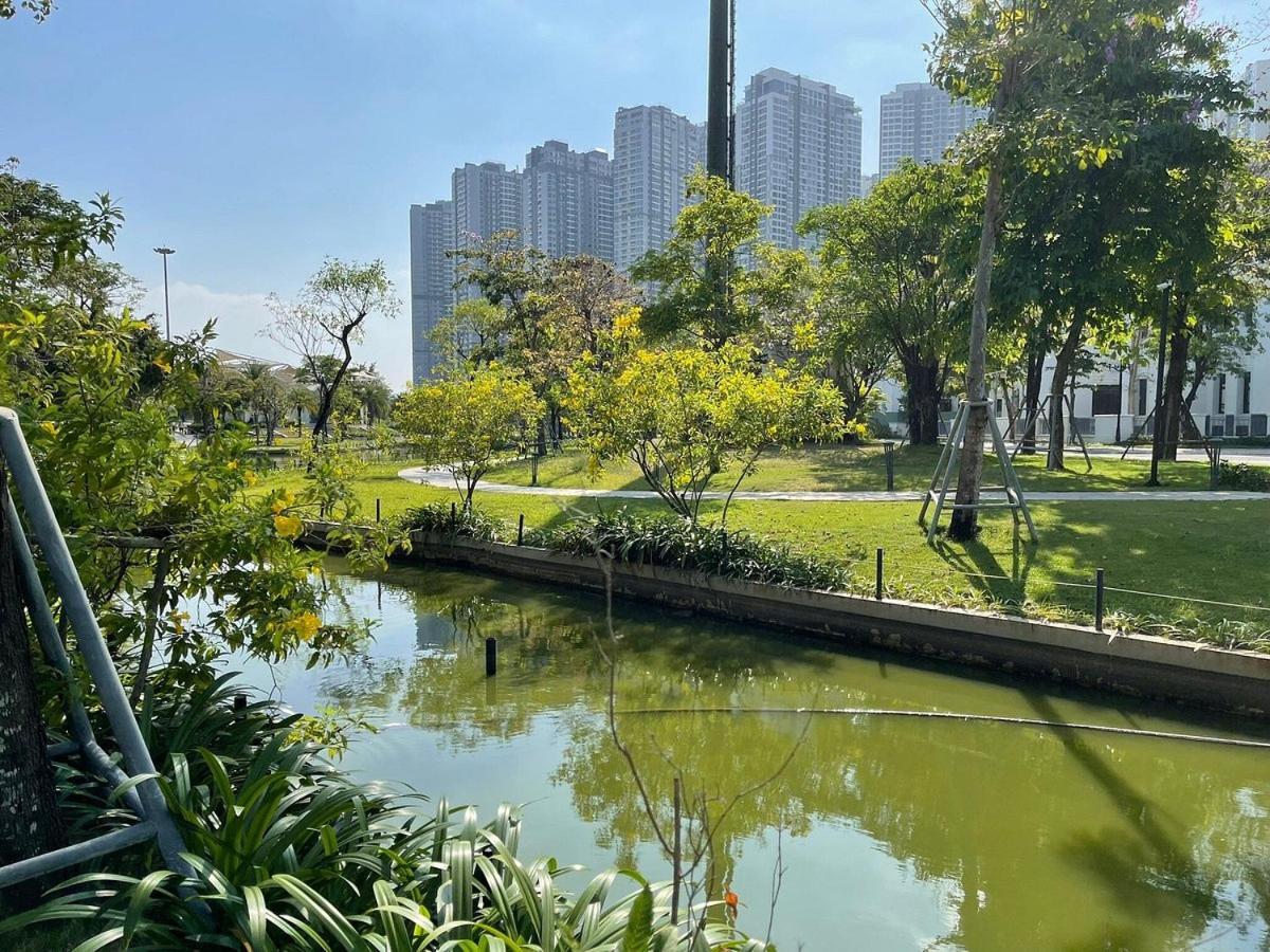 2br Luxury Saigon River View Landmark 81 Cp * Ho Chi Minh City