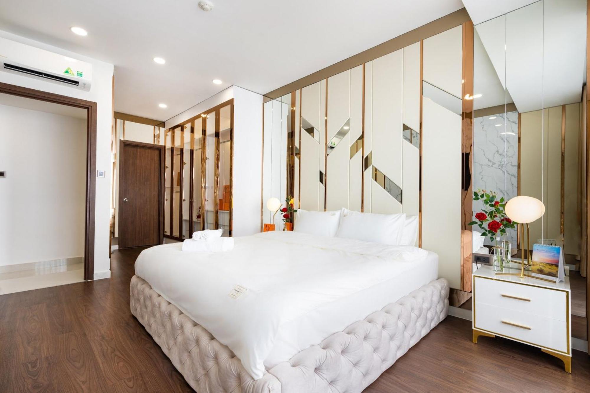 Saigon Royal - Mm *