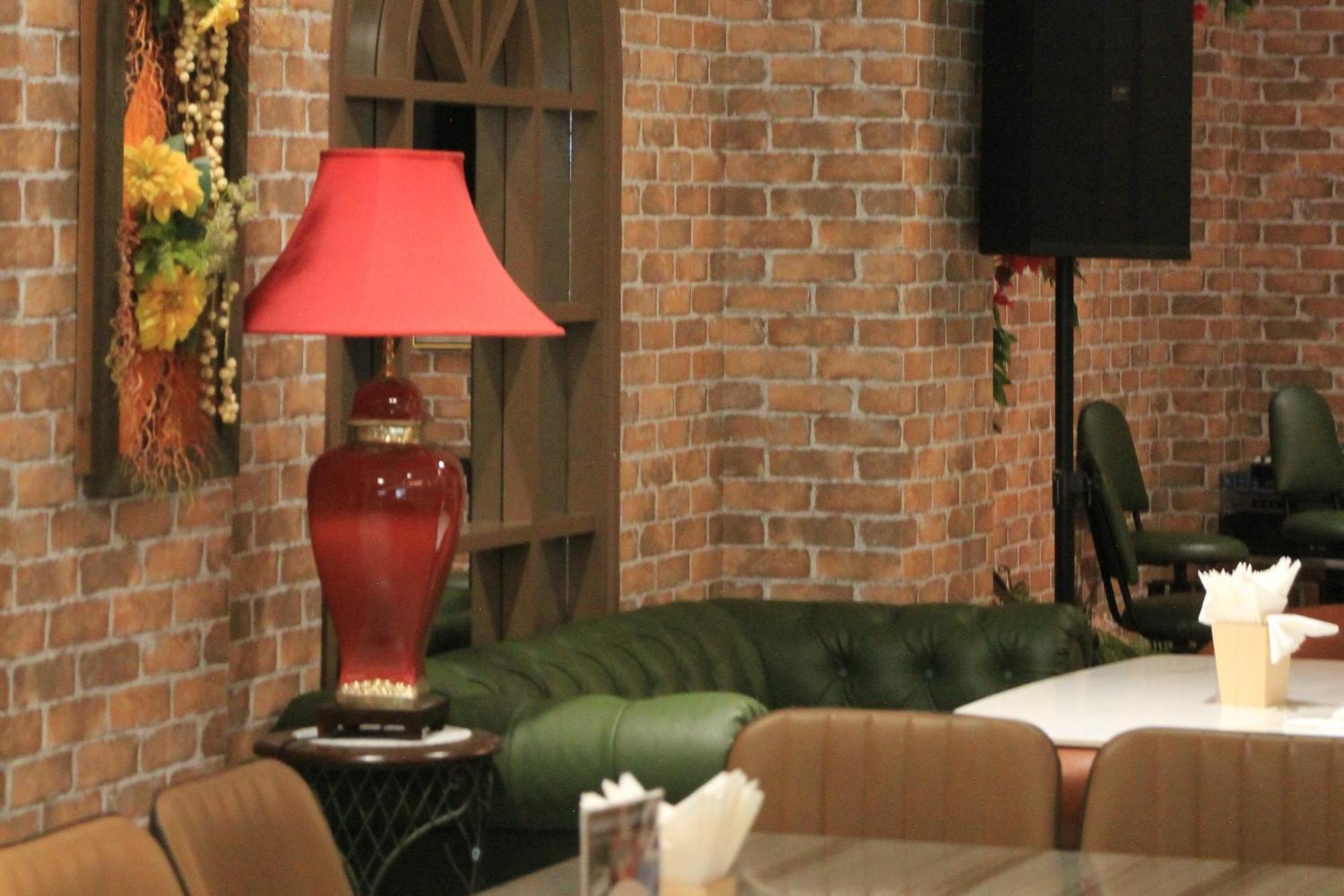 Hotel Lanura And