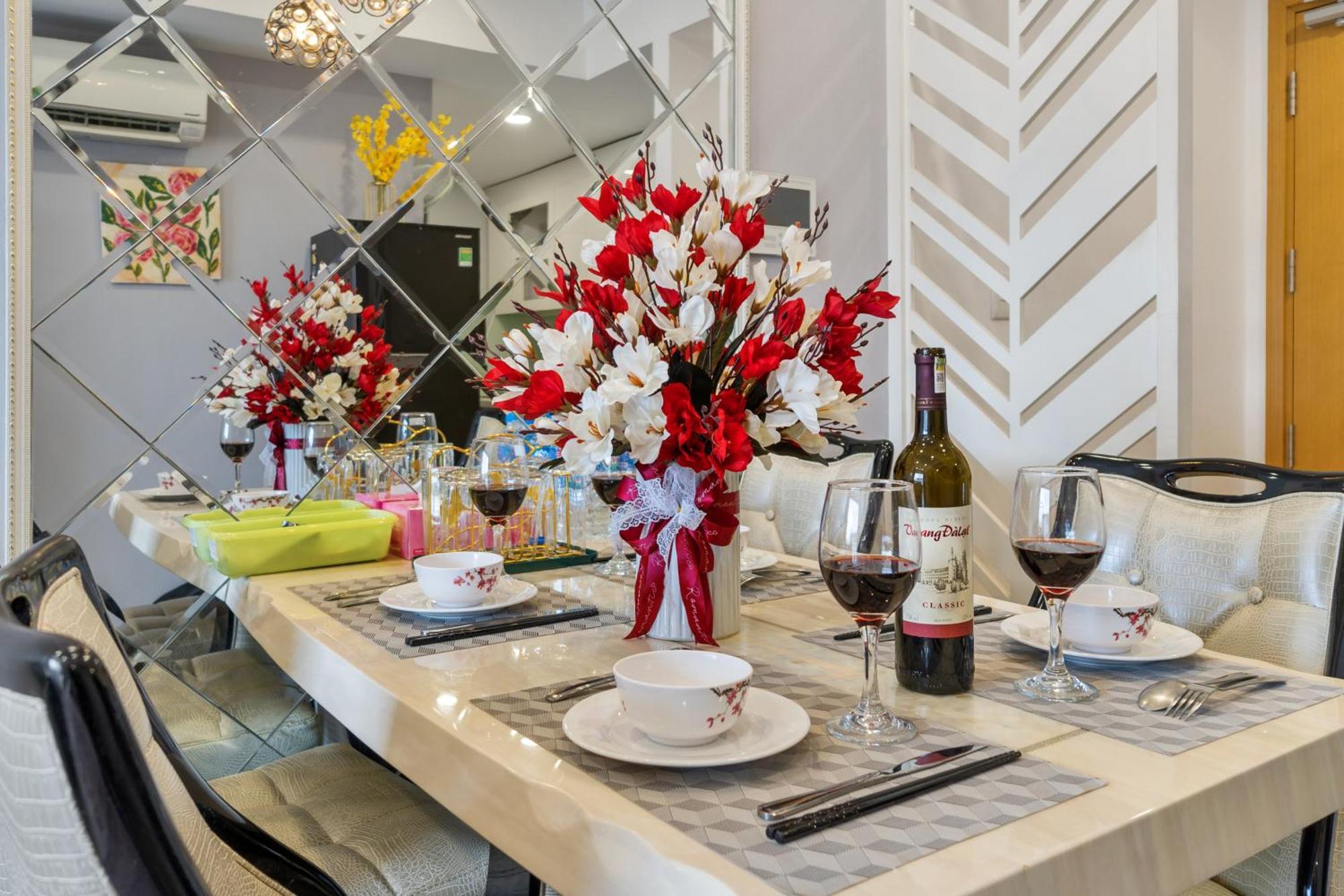 Apartment Cozy 2 Bedroom In Masteri Thao Dien, Fully Furnished With Full Amenities