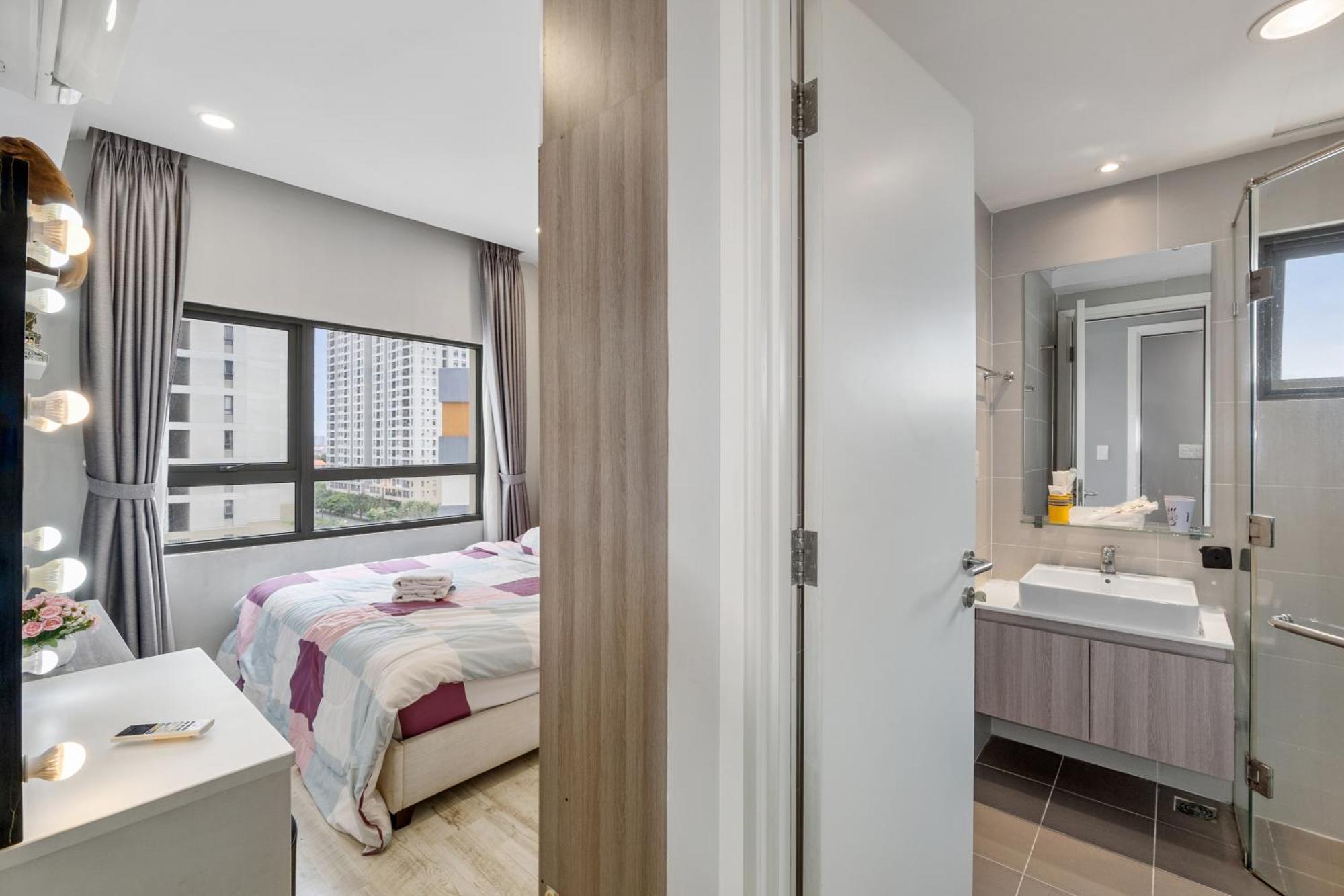 Apartment Cozy 2 Bedroom In Masteri Thao Dien, Fully Furnished With Full Amenities
