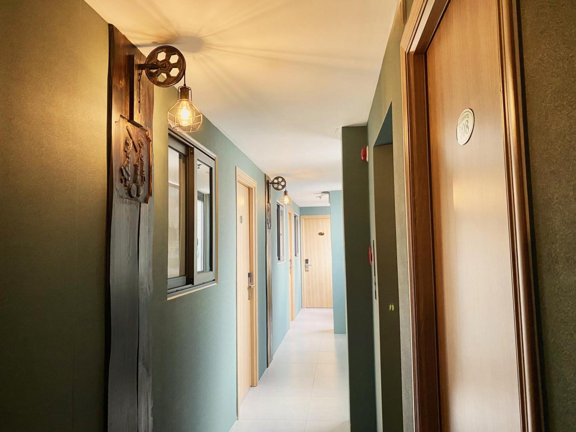 Happy Life Hotel