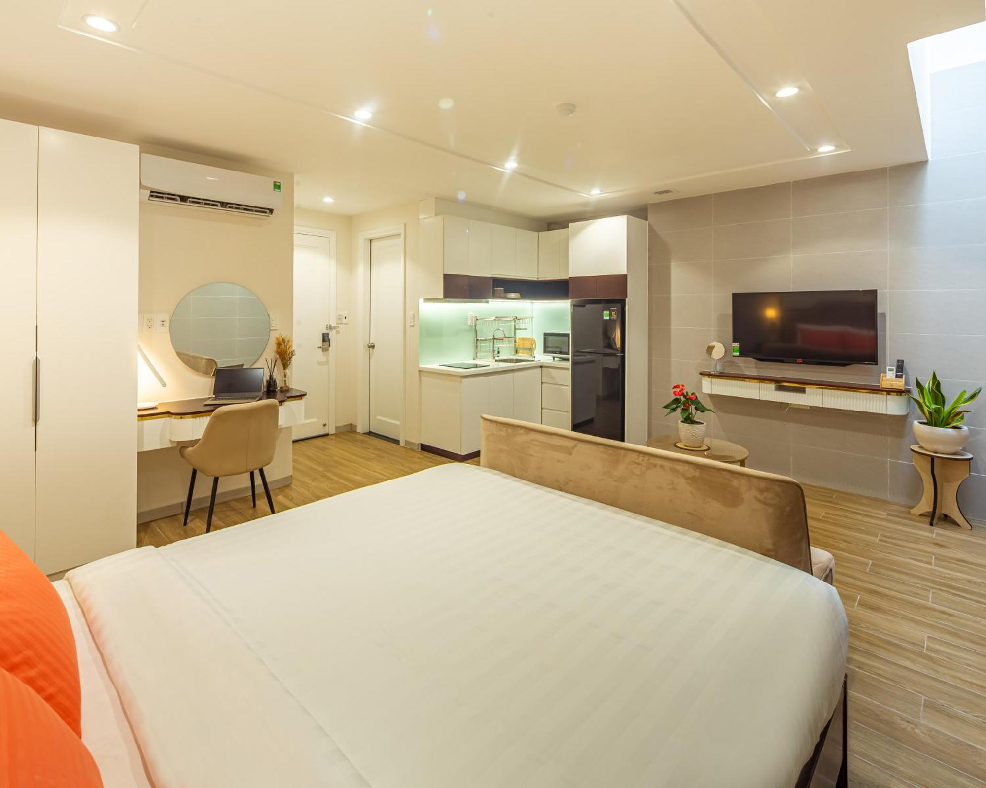 Simmi 6 & 3* Ho Chi Minh City