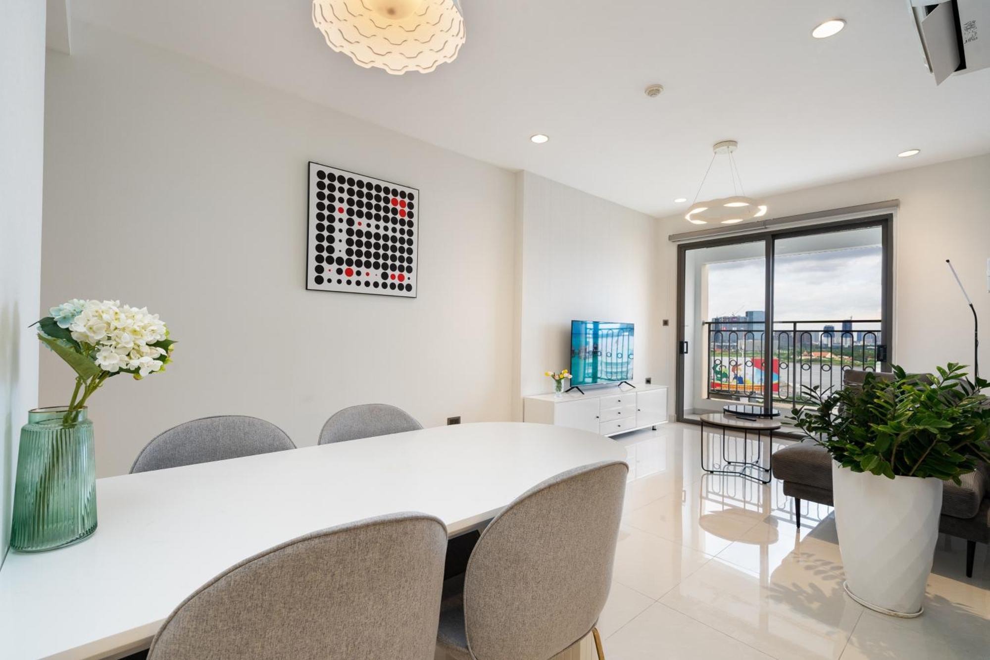 Min' - Saigon Royal - Upscale - Near Ben Thanh - Downtown Ho Chi Minh City