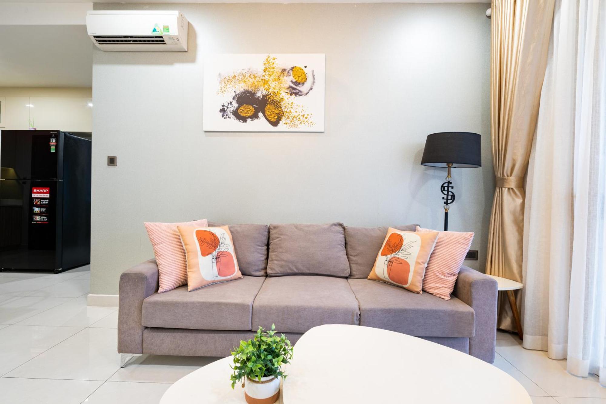 Min' - Saigon Royal - Upscale - Near Ben Thanh - Downtown Apartment