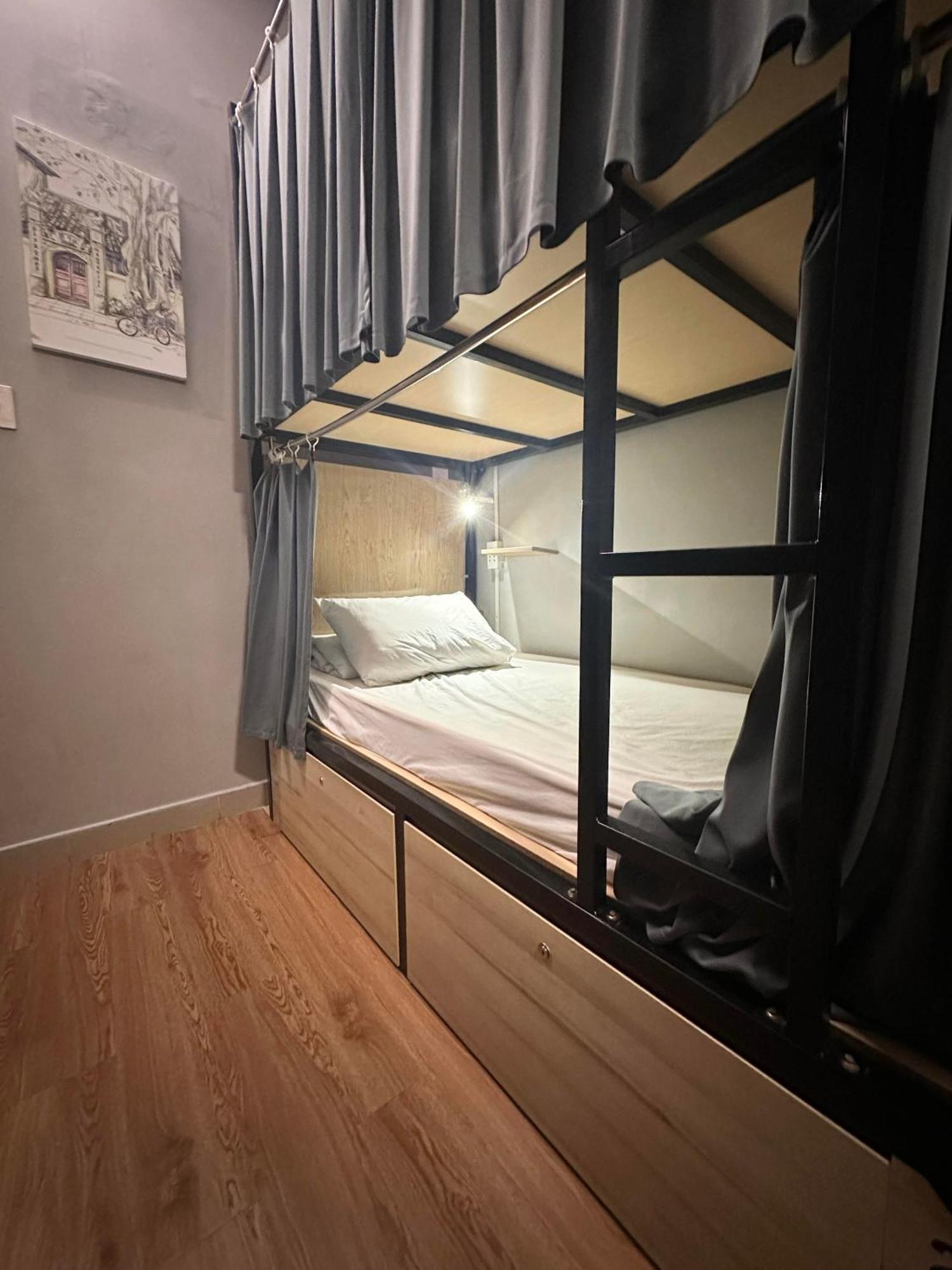 Hostel Alleyway (adults Only)