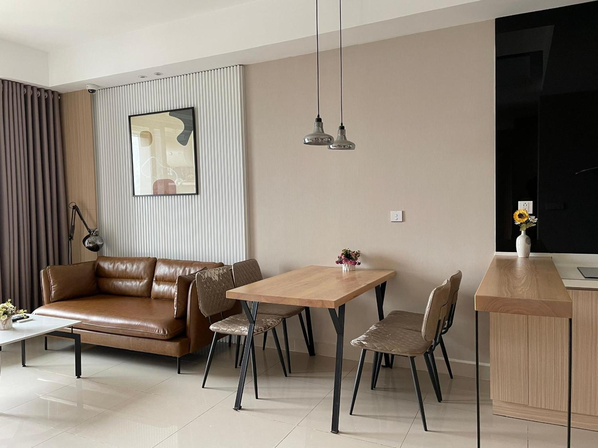 Tan Son Nhat Airport Botanica Premier, 2 Bedrooms, 2 Toilets Luxury Nearby Airport, Free Pool, Free Gym, Bbq Garden Apartment Ho Chi Minh City