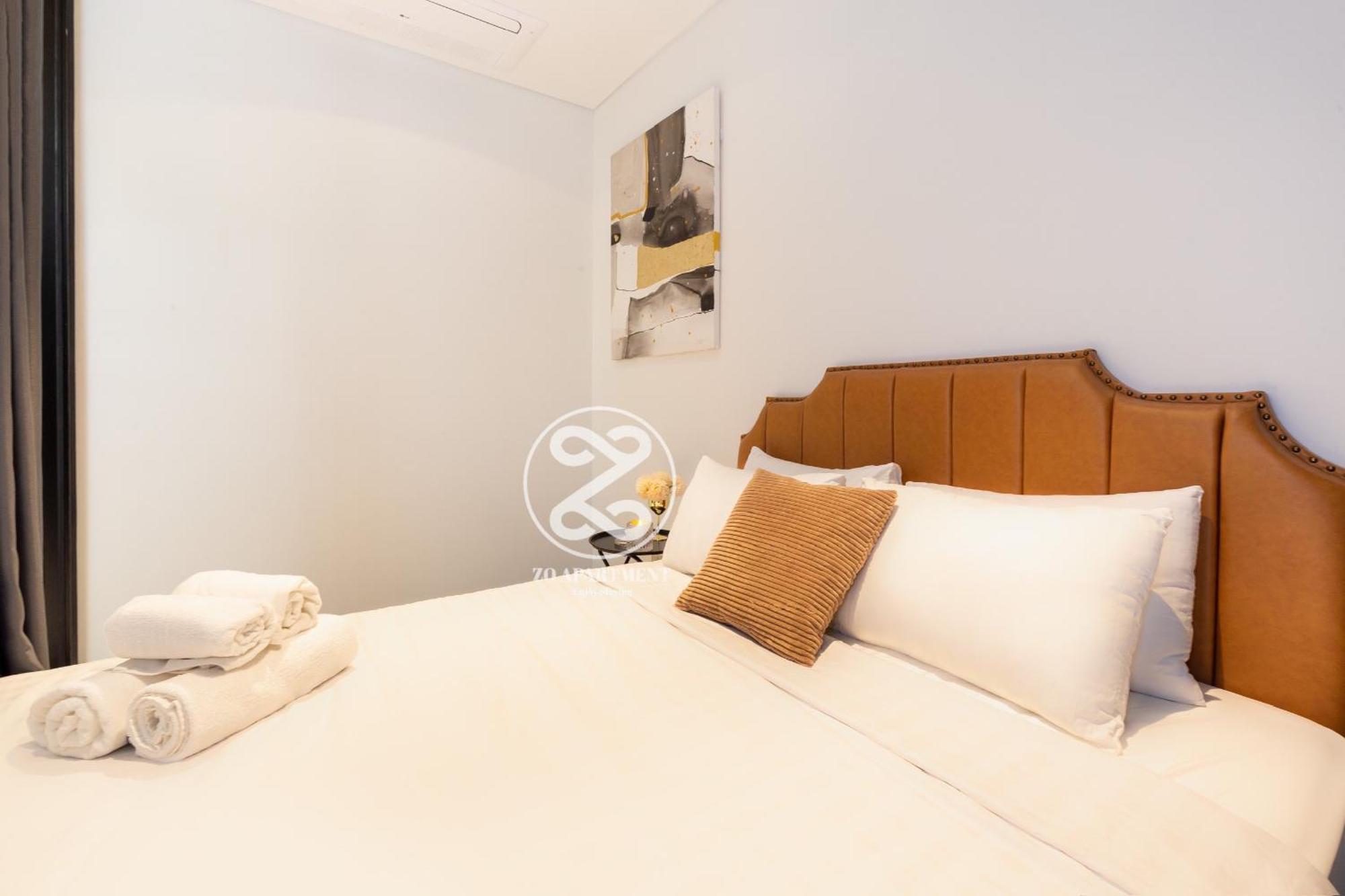 Apartment The Crest-central Saigon Riverside -free Pool-gym-sauna Room-yoga