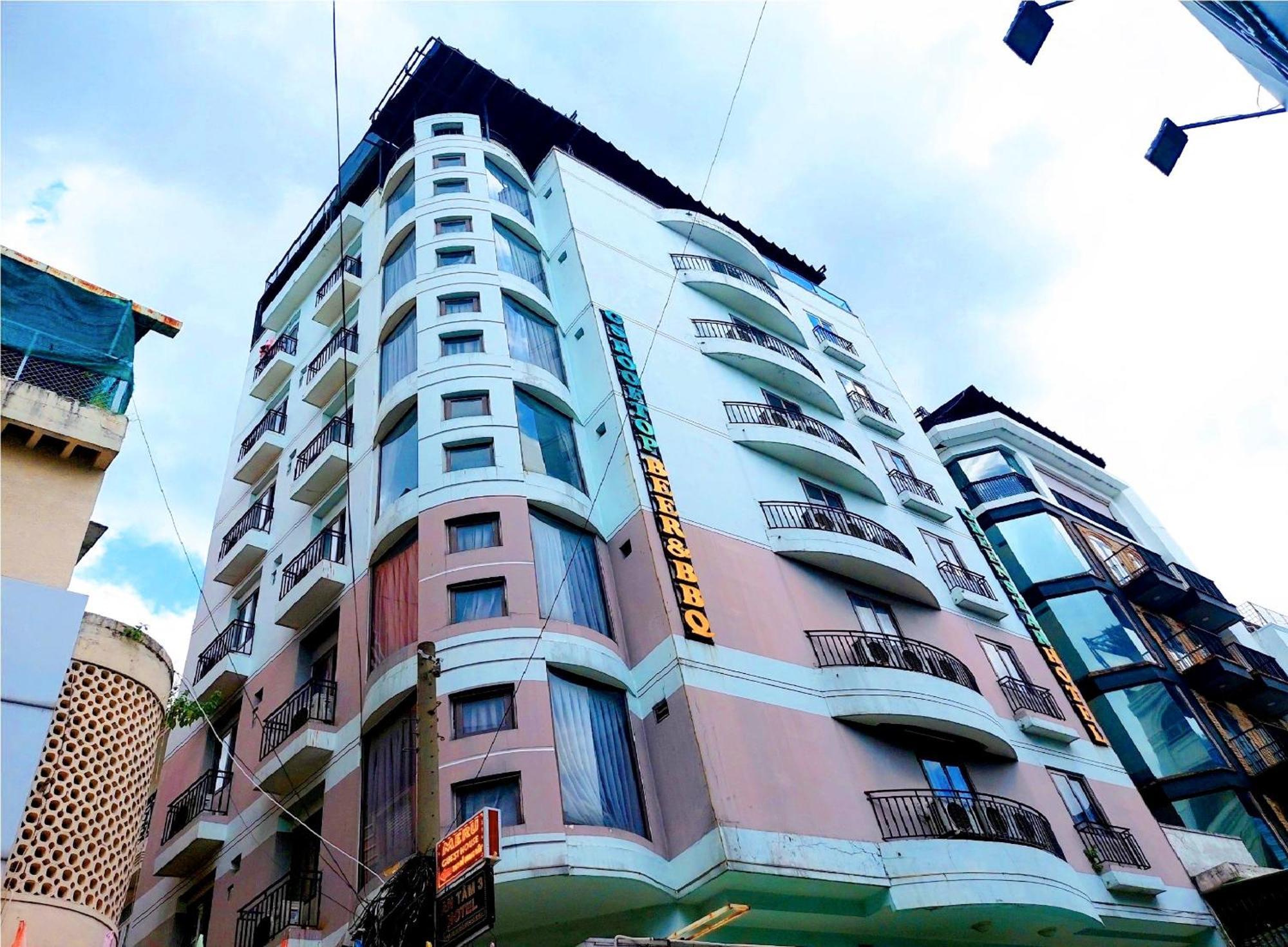 Hotel Star 3*