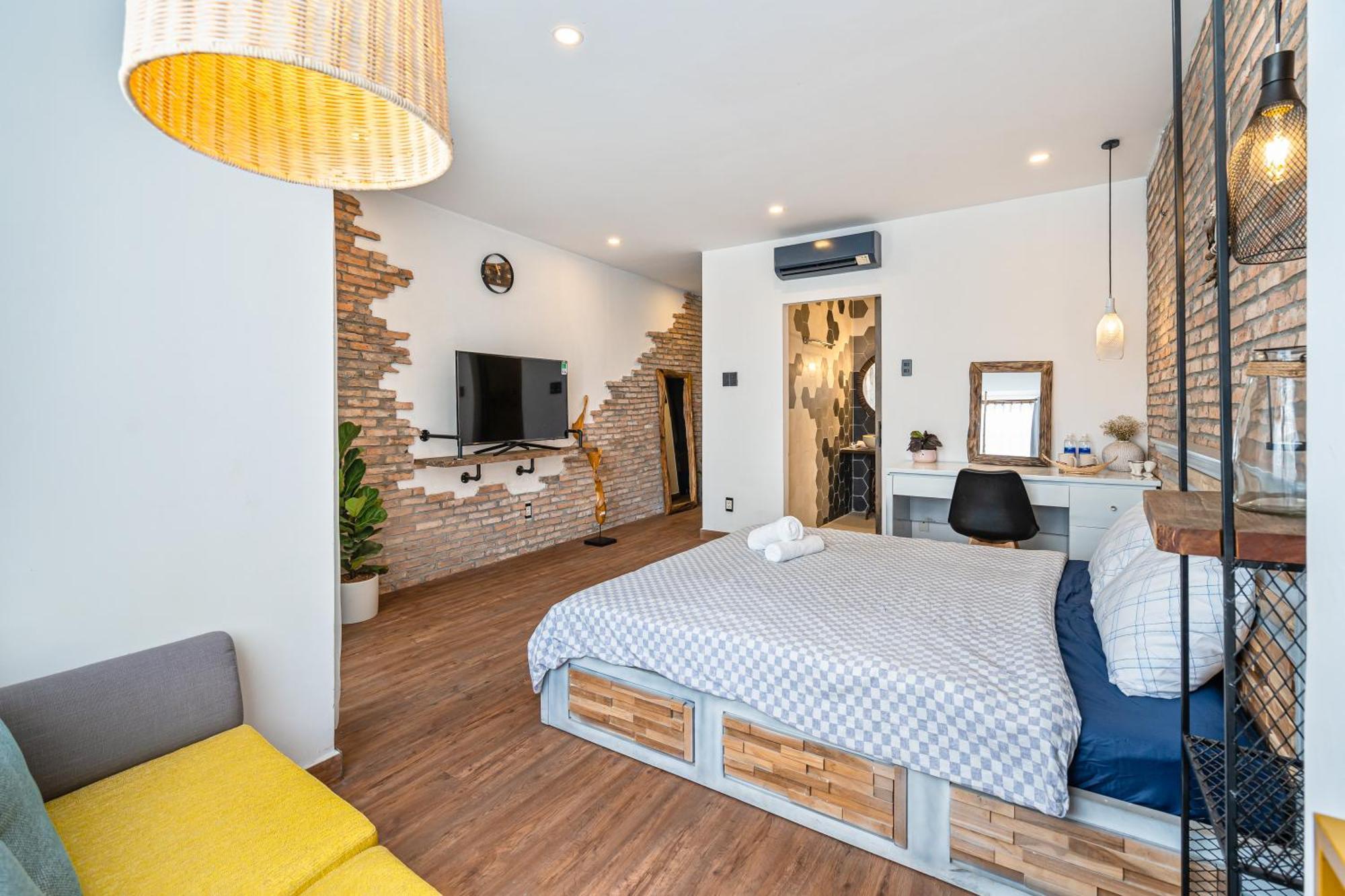Aparthotel Pis In District 1 *