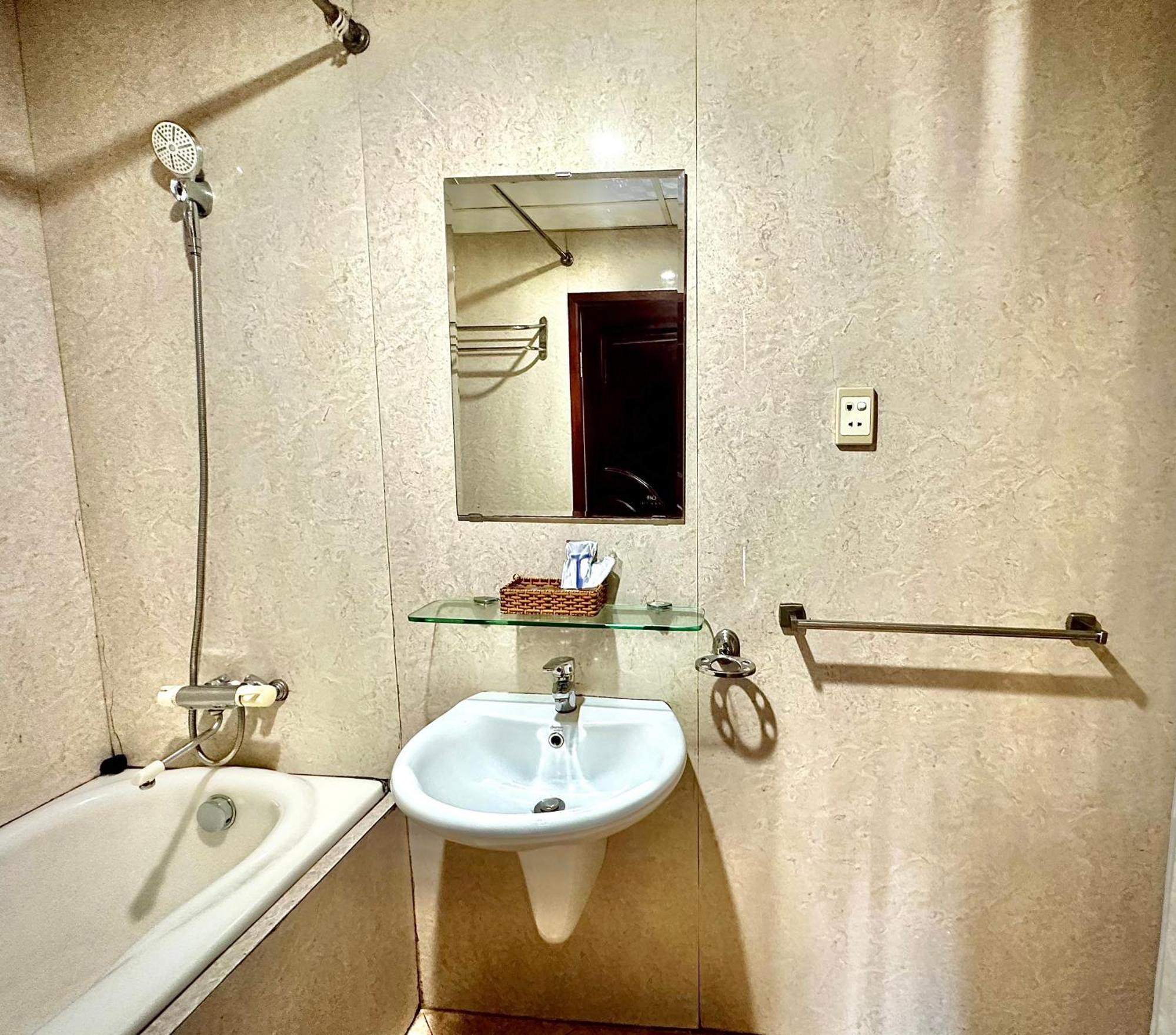 Anh Duy - Nguyen Cong Tru The Bitexco Neighbour Hotel Ho Chi Minh City