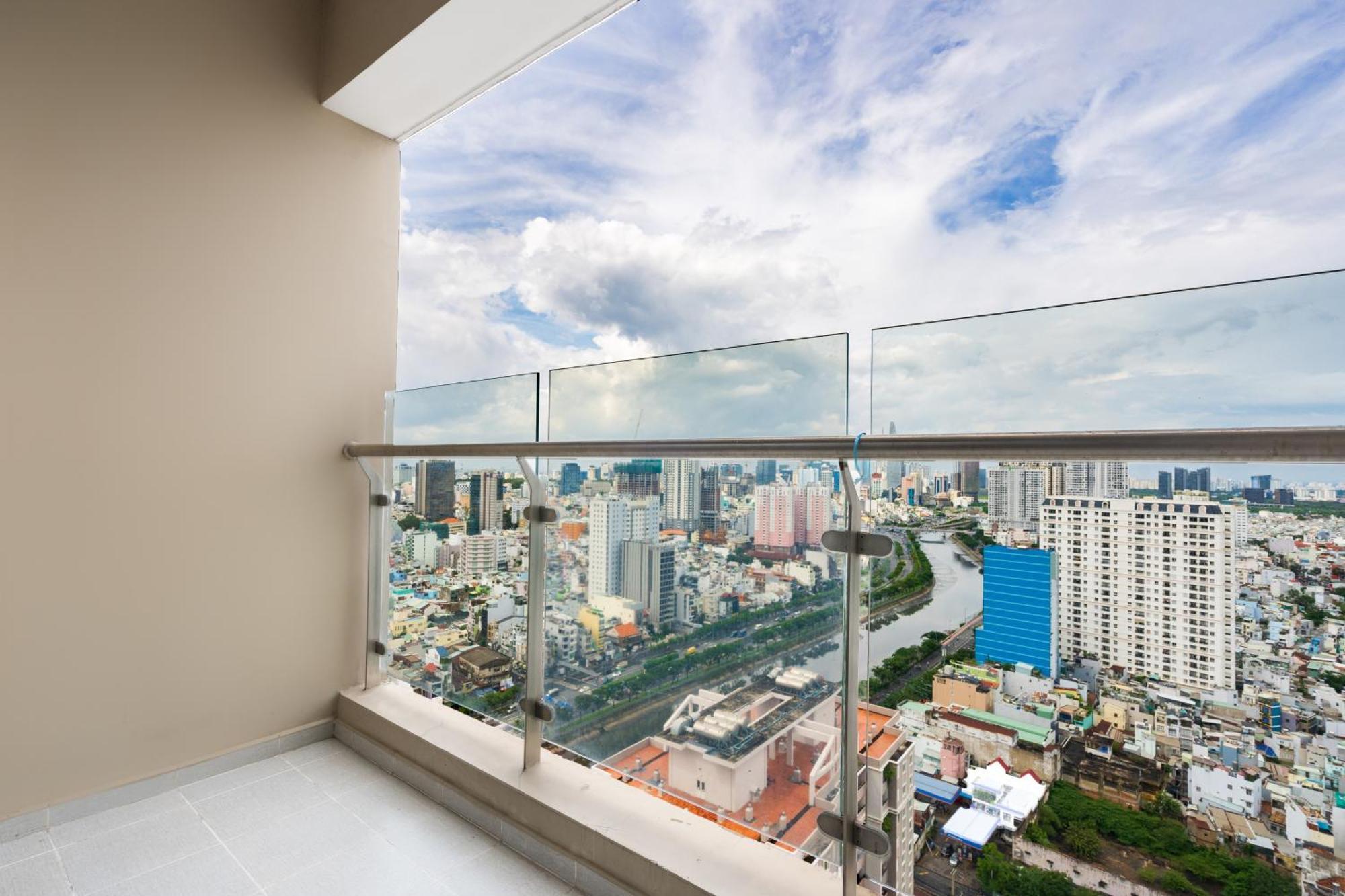 The Silver Gold View