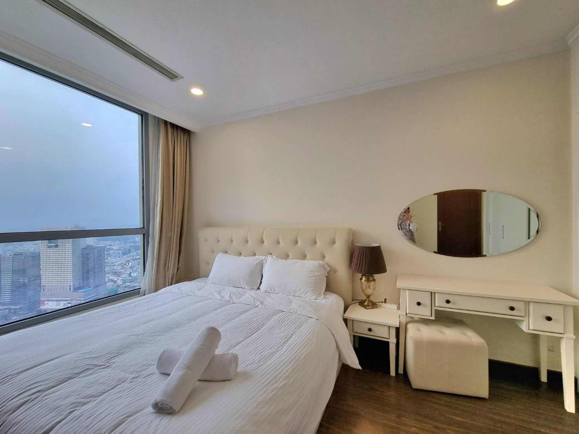 Vinhomes Park - Luxury 1,2,3,4 Bedroom - Khu Do Thi Ven Song Dep Nhat Tp Hcm *