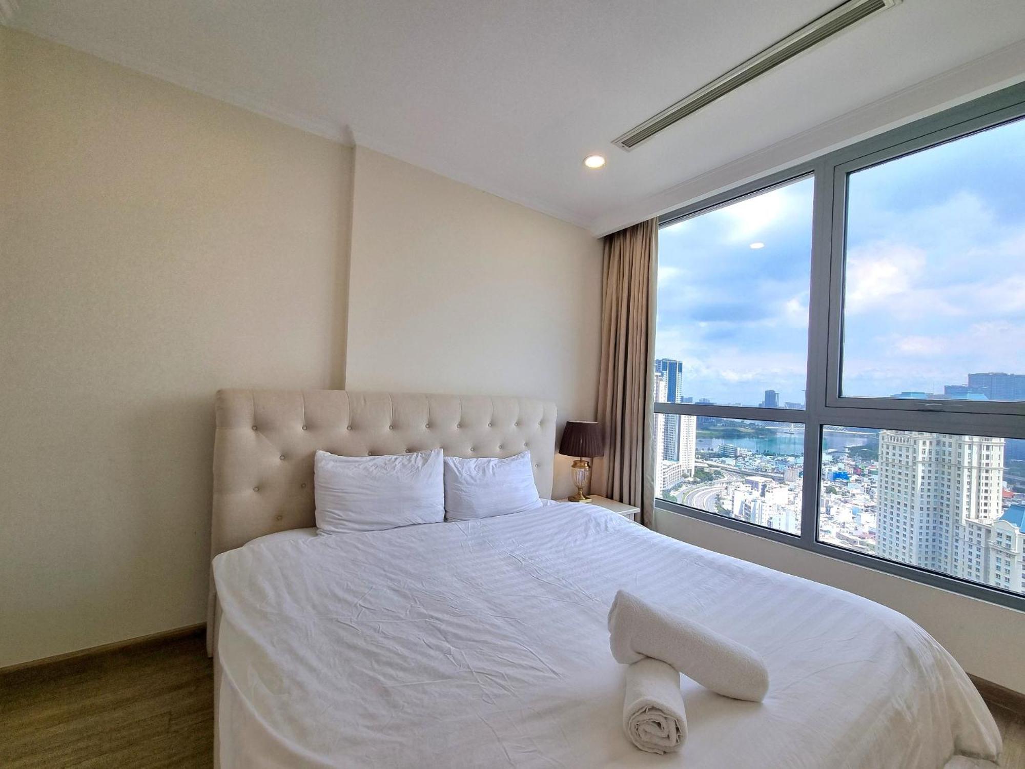 Vinhomes Park - Luxury 1,2,3,4 Bedroom - Khu Do Thi Ven Song Dep Nhat Tp Hcm * Bandar Ho Chi Minh