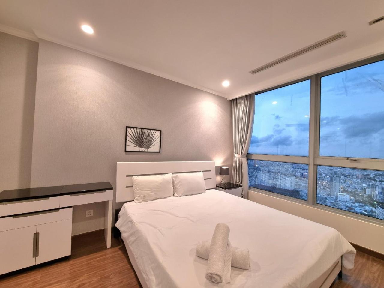 Pangsapuri Vinhomes Park - Luxury 1,2,3,4 Bedroom - Khu Do Thi Ven Song Dep Nhat Tp Hcm Bandar Ho Chi Minh