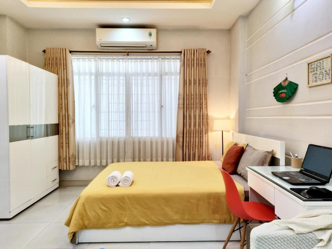 Eco Saigon Apartment *