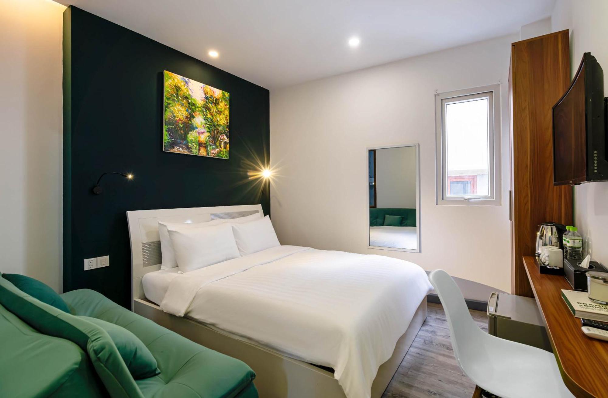Ile Parc Saigon Hotel 2*