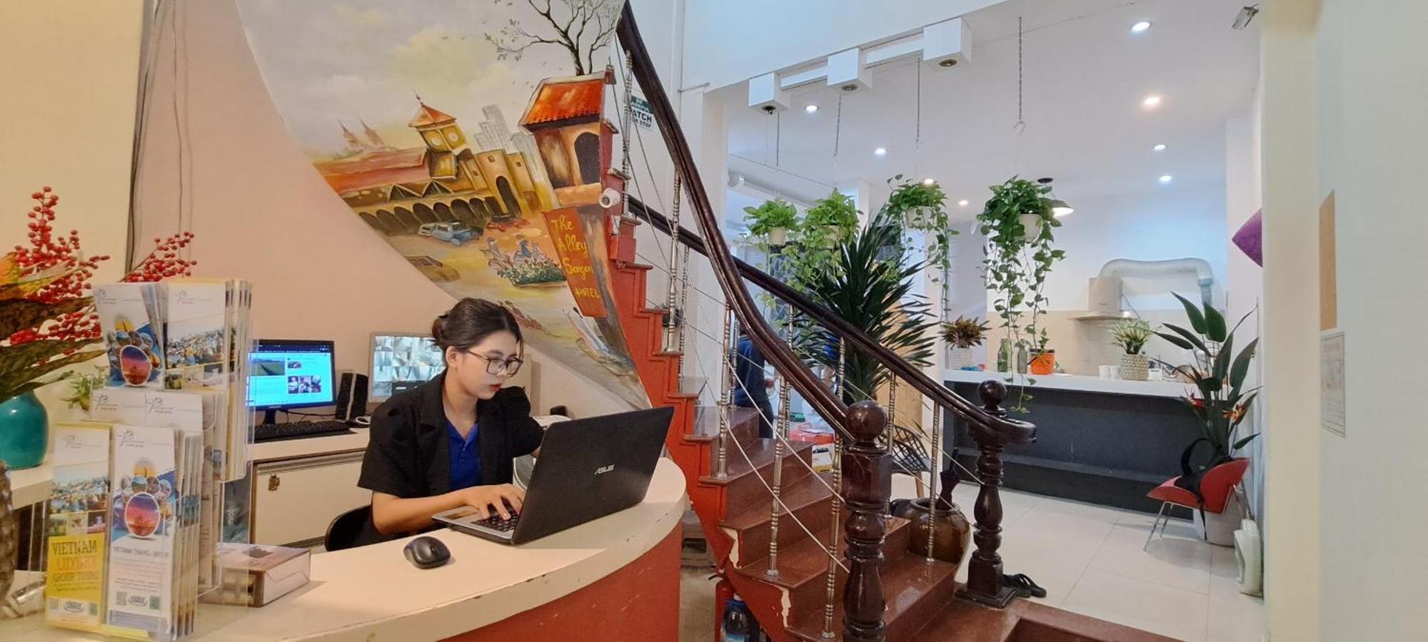 The Alley Saigon Hotel