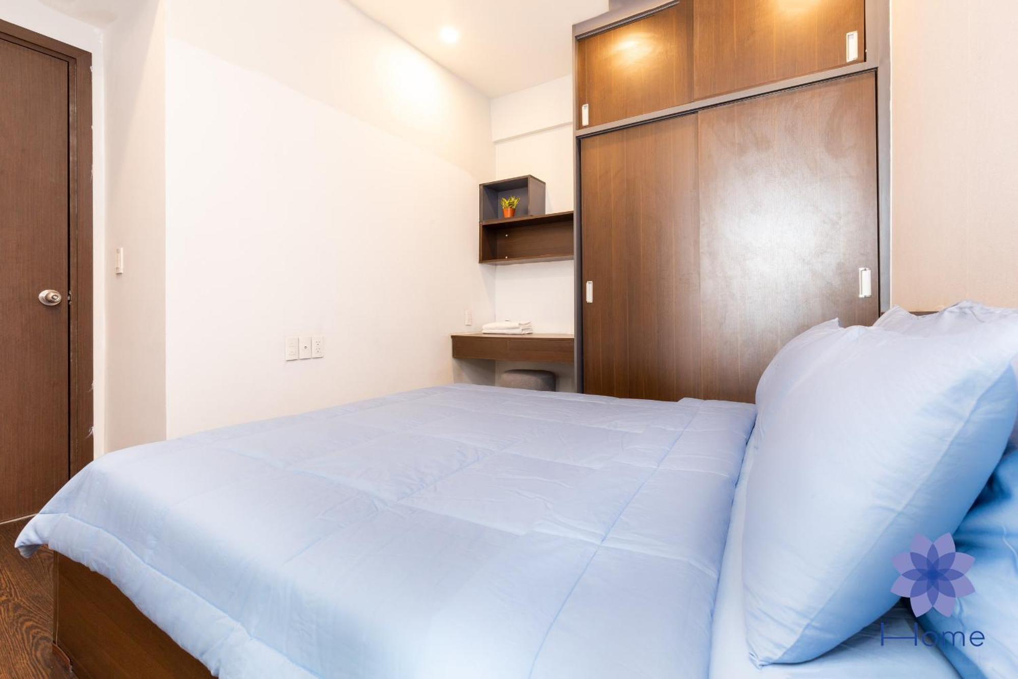 Near Tan San Nhat Airpot Apartment *