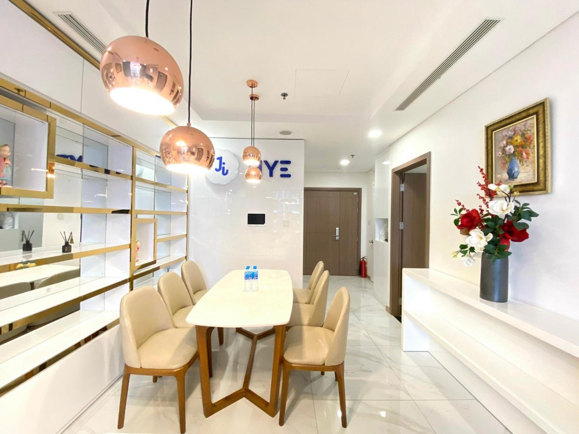 Landmark 81 Condotel Cbd In Hcmc *