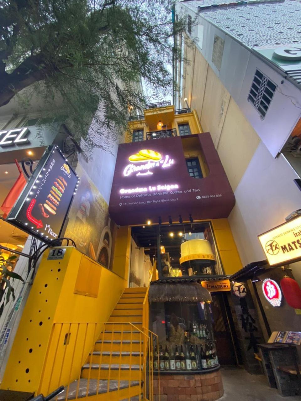 Capsule hotel Grandma Lu's Saigon Japan Town