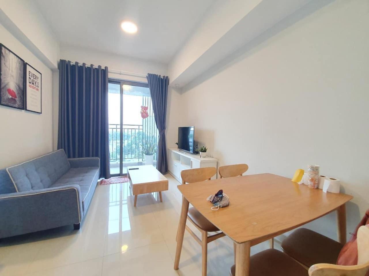 Apartment Tan Son Nhat Airport Botanica Premier, 2 Bedrooms, 2 Toilets Luxury Nearby Airport, Free Pool, Free Gym, Bbq Garden Ho Chi Minh City